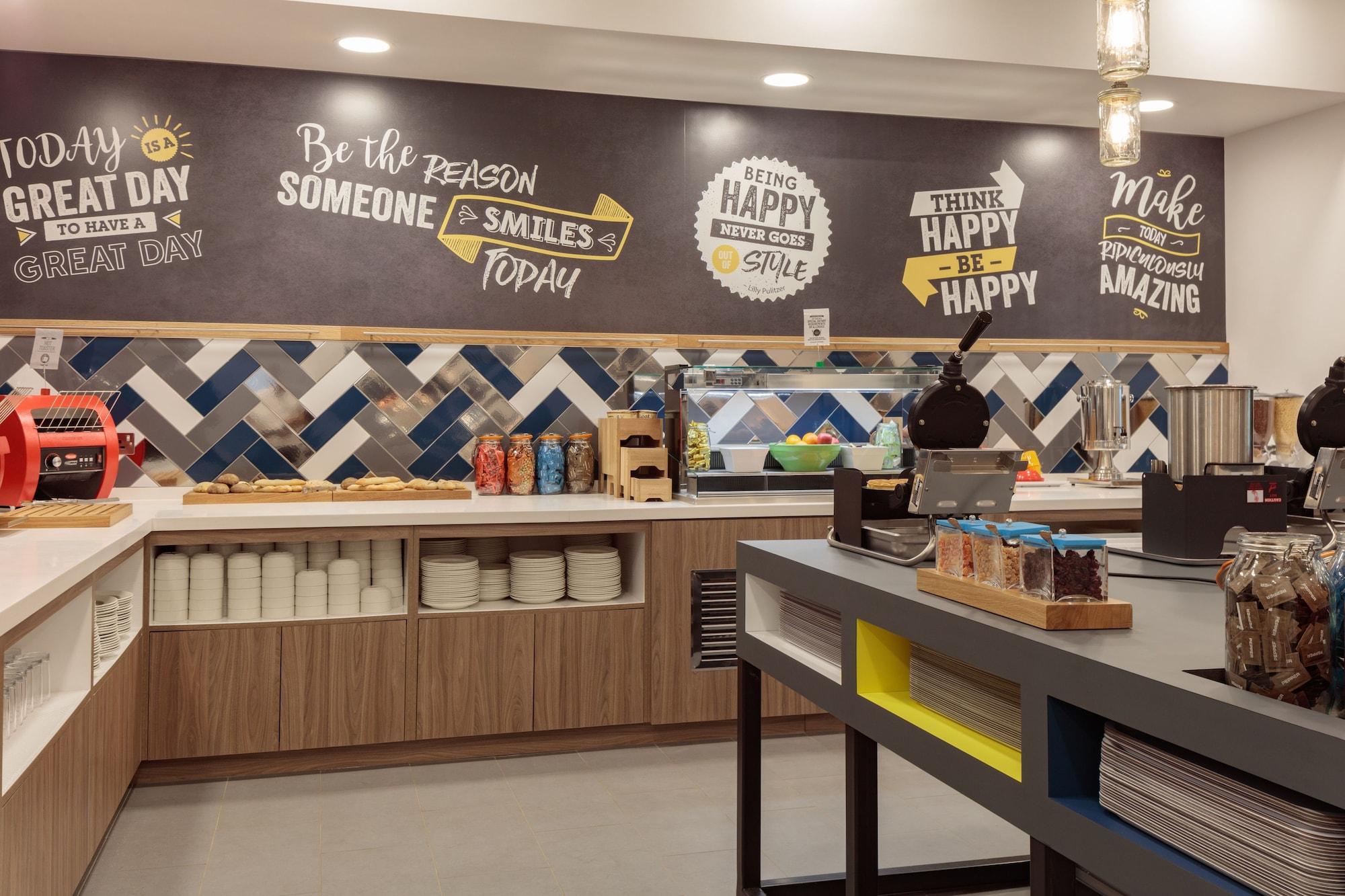 Restaurant Hampton by Hilton London Luton Airport