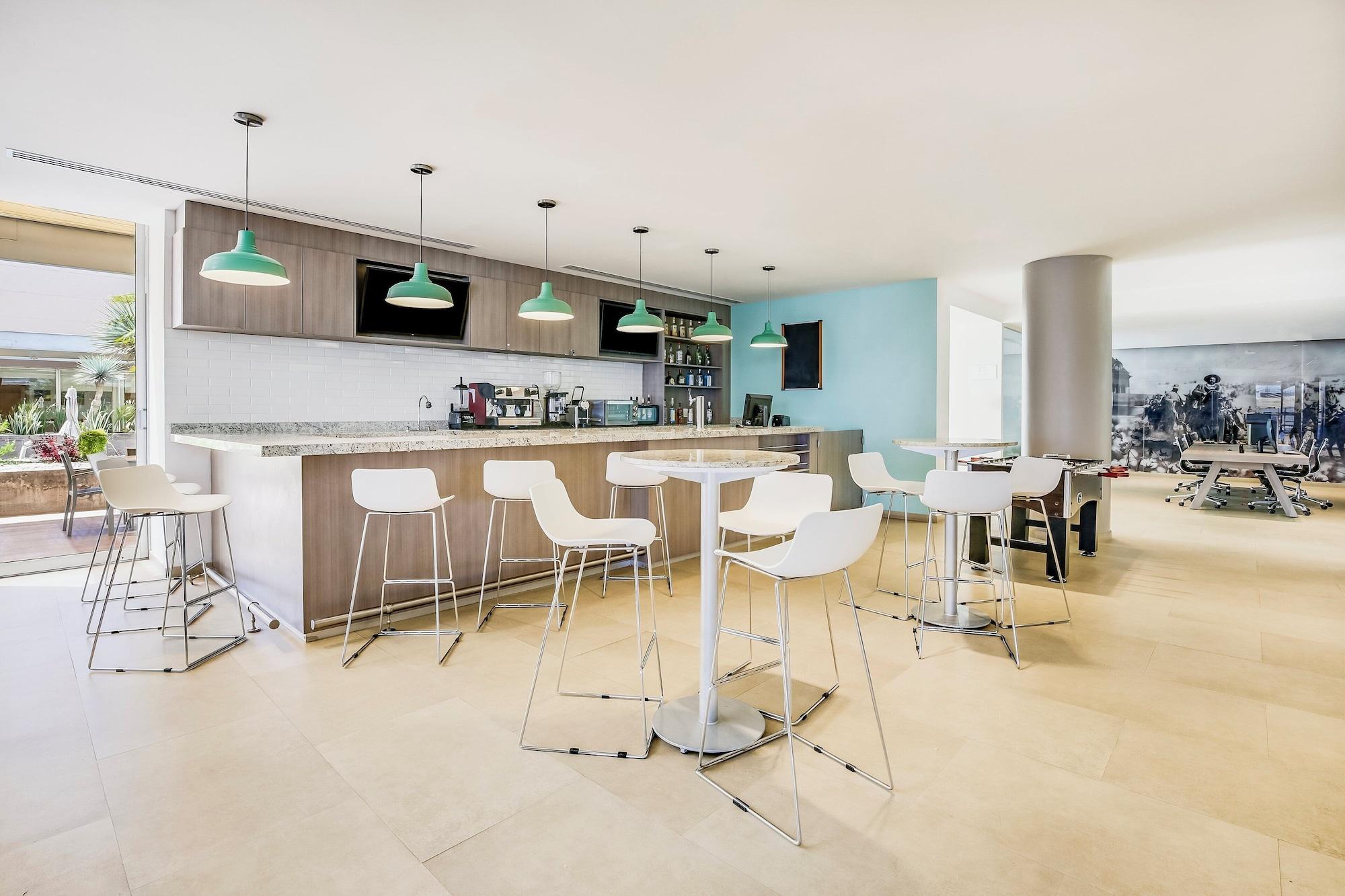 Bar/Salón Fiesta Inn Torreon Galerias