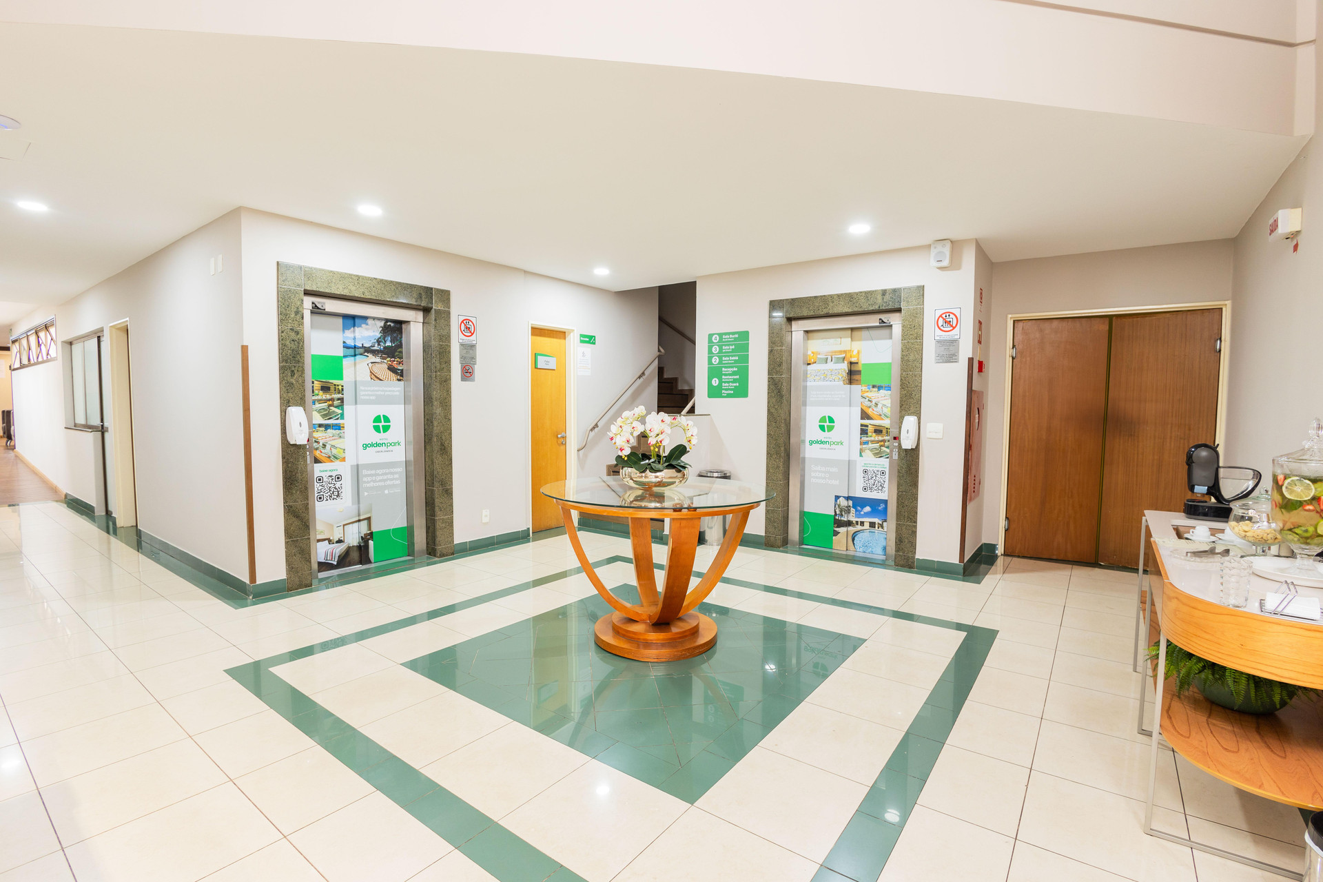 Vista Lobby Hotel Golden Park Uberlândia By Nacional Inn
