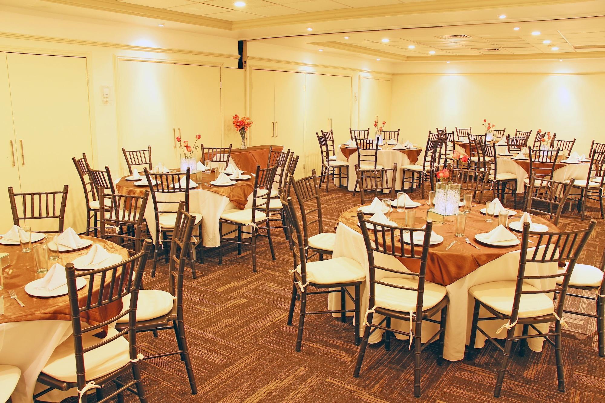 Instalaciones Recreativas Hotel Plaza de Oro