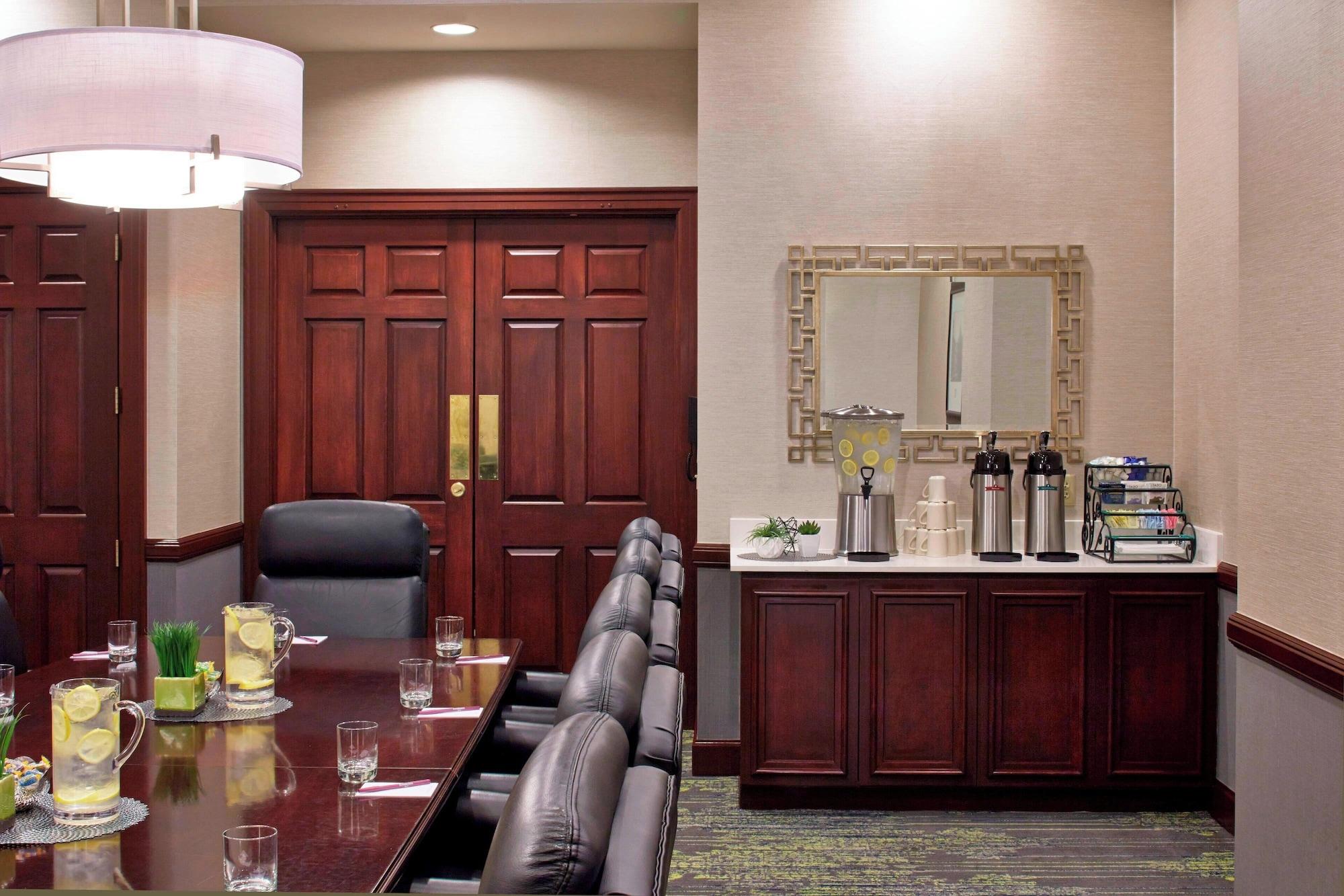 Sala de Reuniones Residence Inn Milwaukee Downtown by Marriott