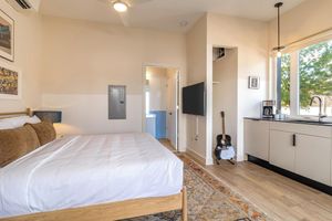 Alquiler Vacacional - The Conway by AvantStay Modern Comfort Near Downtown Nashville
