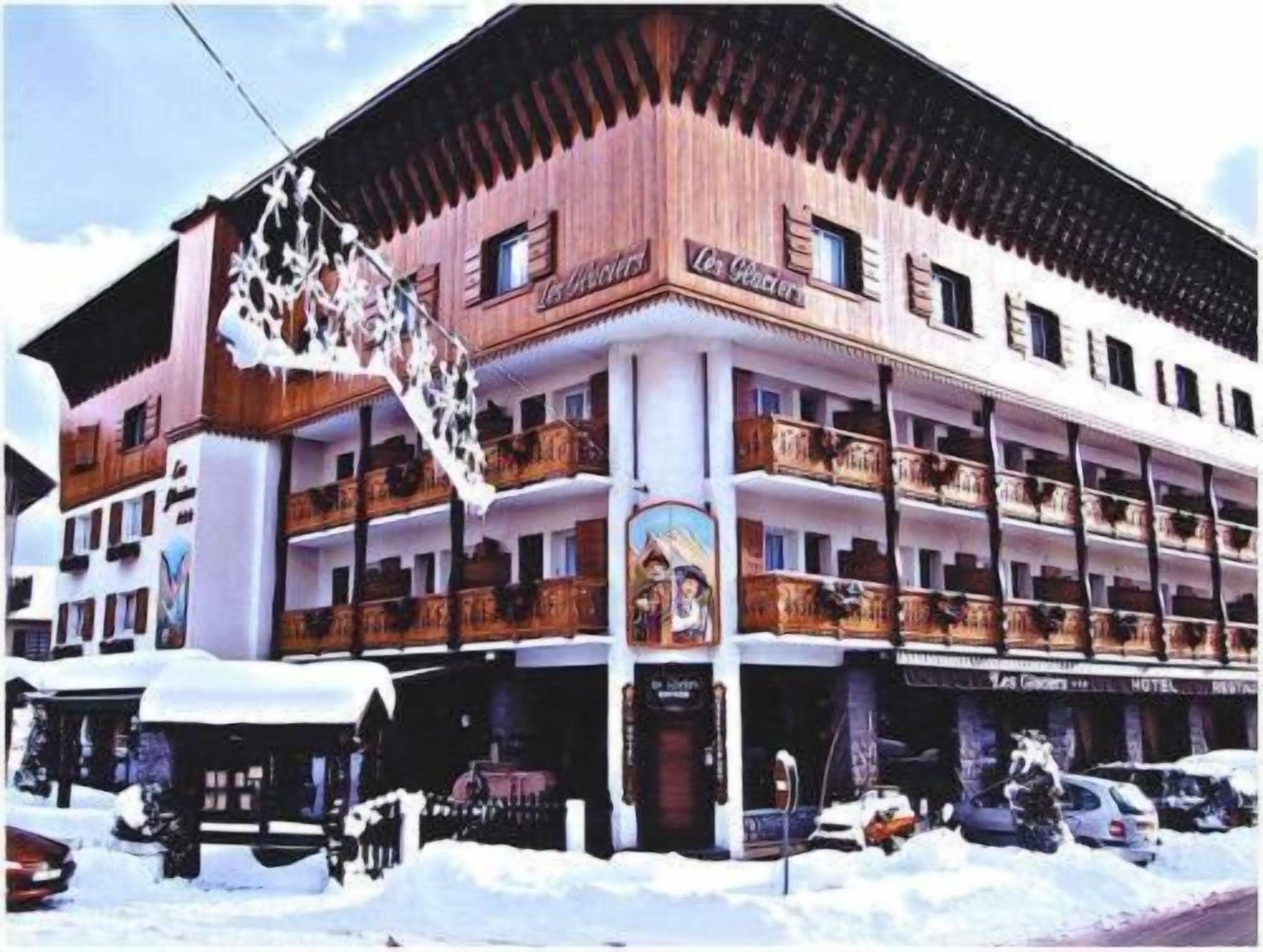 Vista Exterior Hôtel les Glaciers