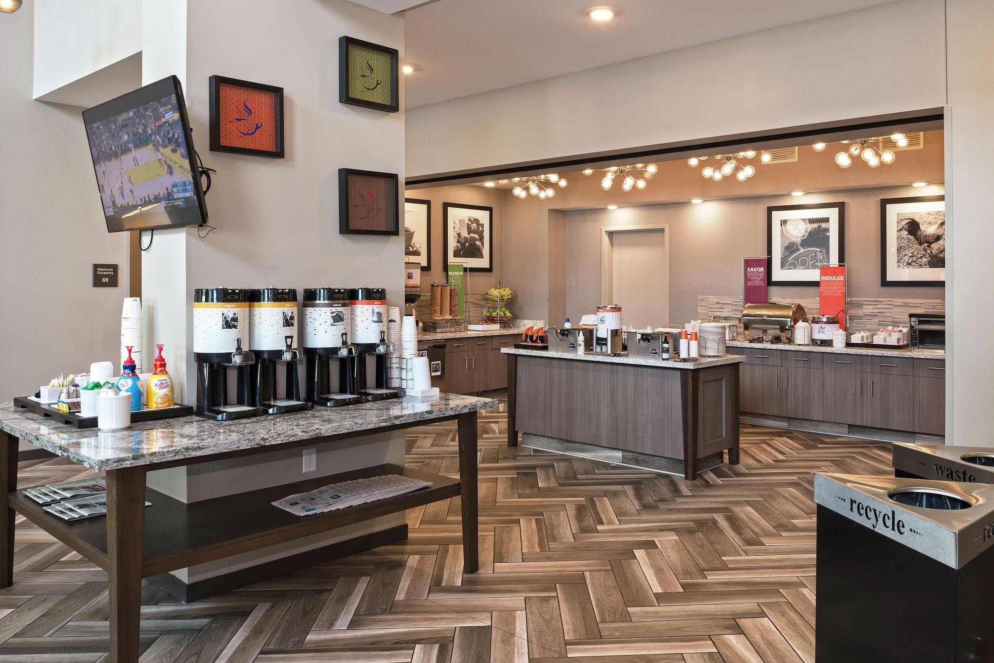 Restaurant Hampton Inn & Suites Minneapolis University Area