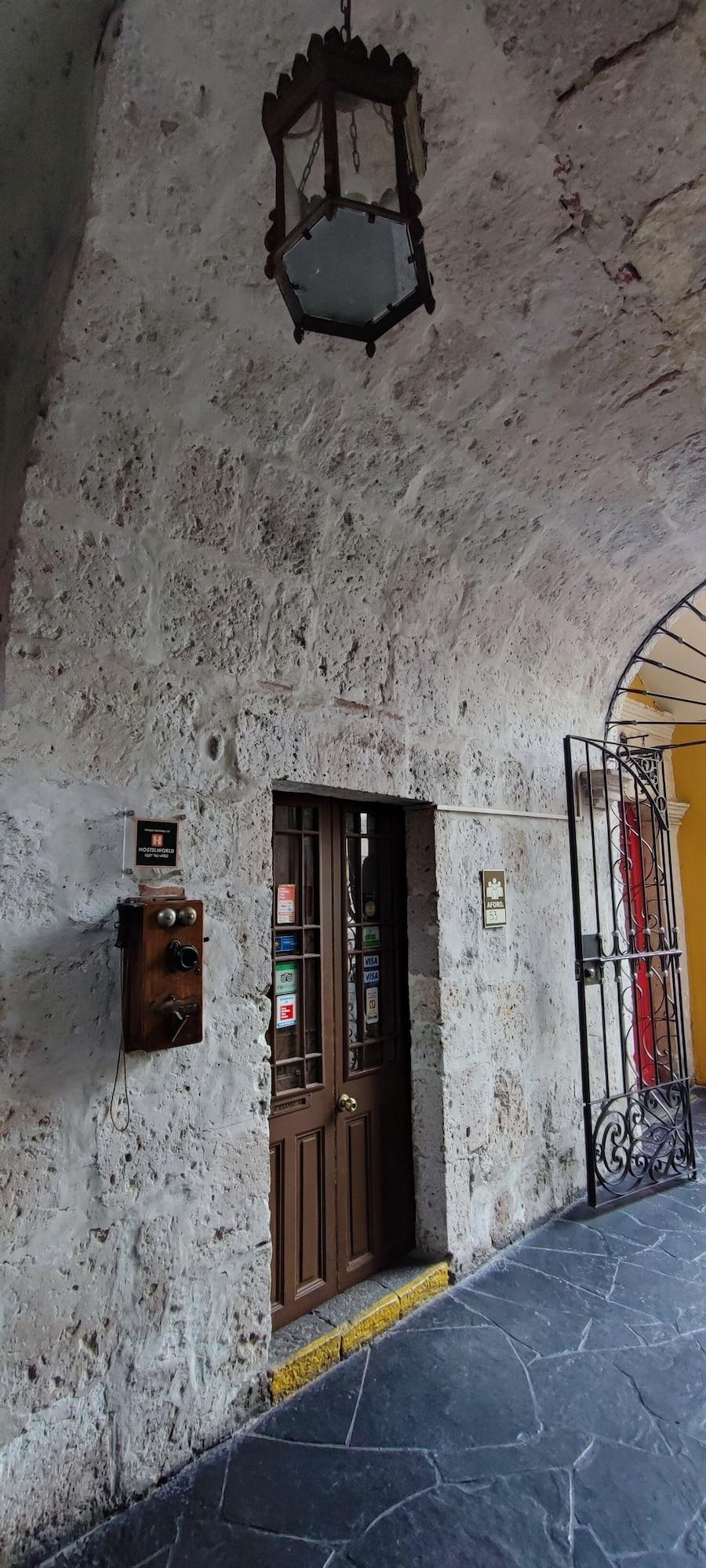 Vista Lobby Flying Dog Hostels Arequipa