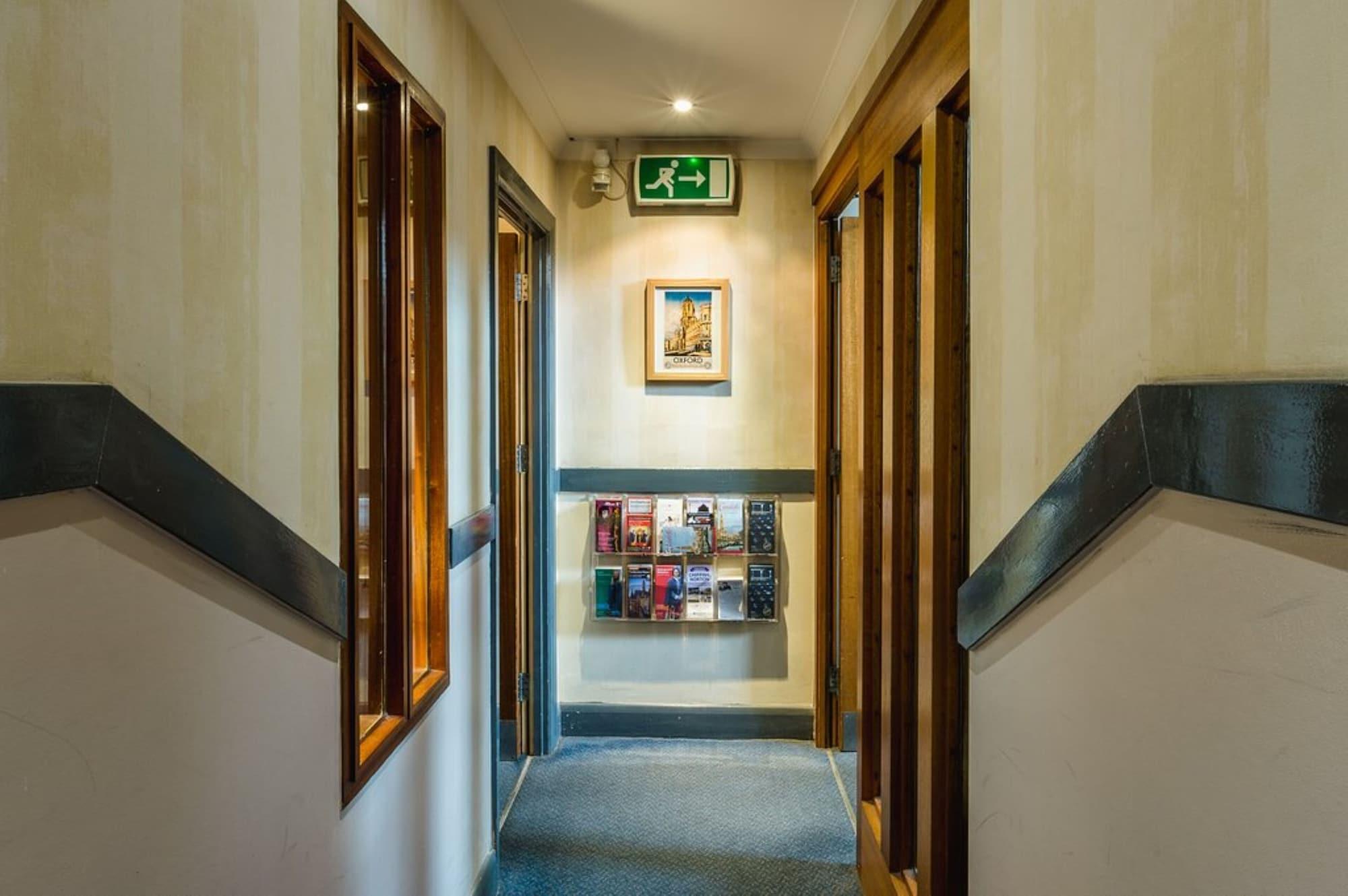 Varios George Oxford Hotel