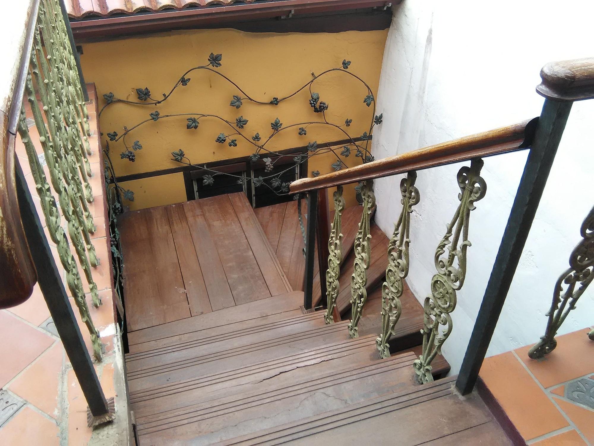 Varios Kuching Waterfront  Lodge