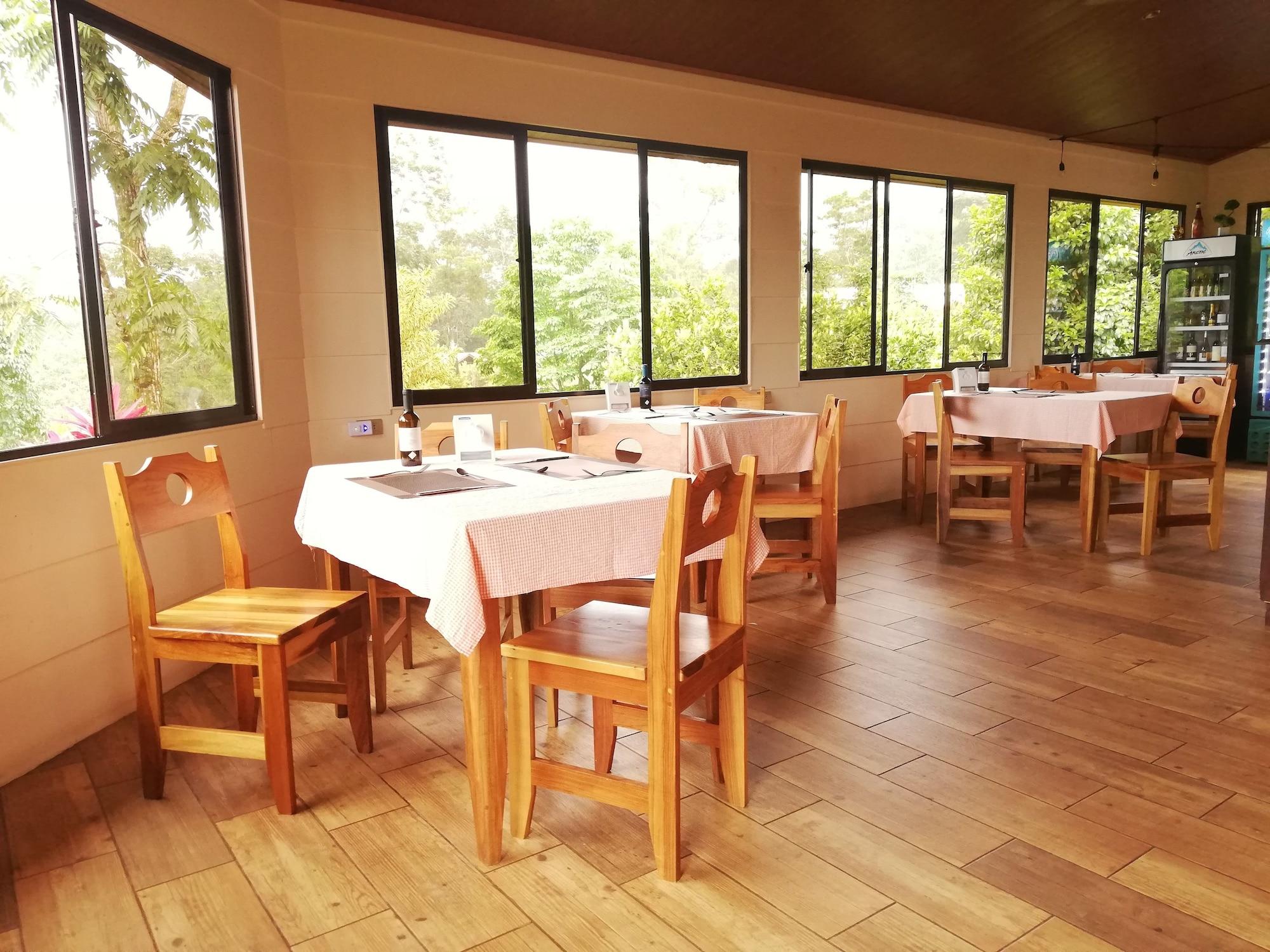 Restaurant Brisas Arenal Hotel