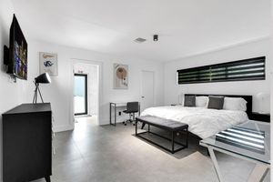 Alquiler Vacacional - Heated Pool Modern 5 Bedrooms House 9 min to Beach