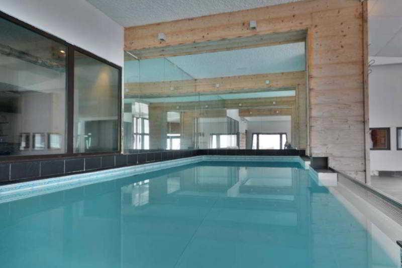Vista Piscina SOWELL HOTELS Le Pas du Loup