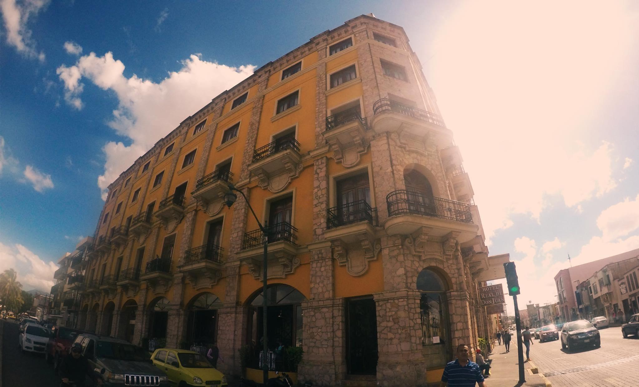 Vista Exterior Hotel Real De Don Juan