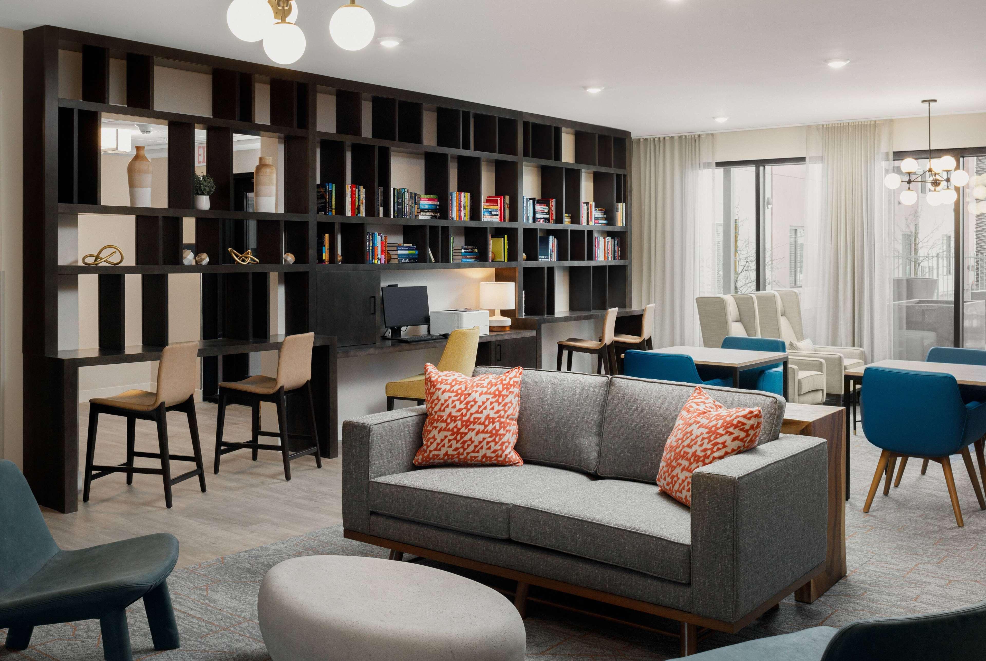 Vista Lobby WaterWalk Extended Stay by Wyndham Tucson