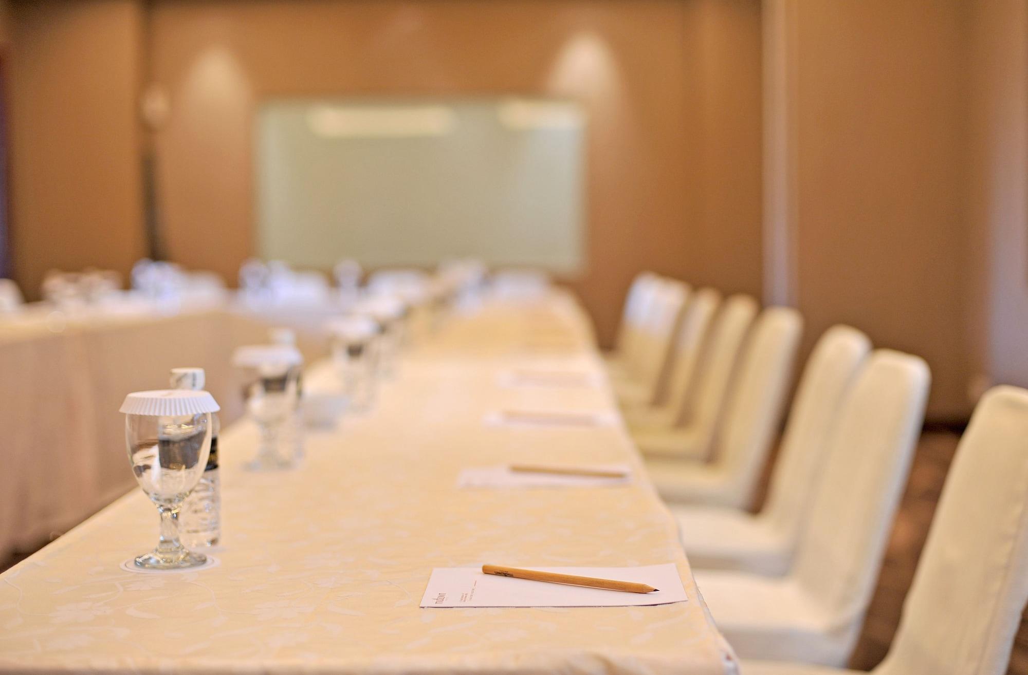 Sala de Reuniones Midtown Hotel