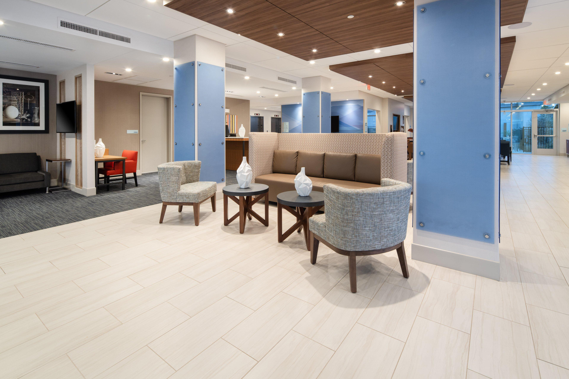 Vista Lobby Holiday Inn Express & Suites Murrieta - Temecula