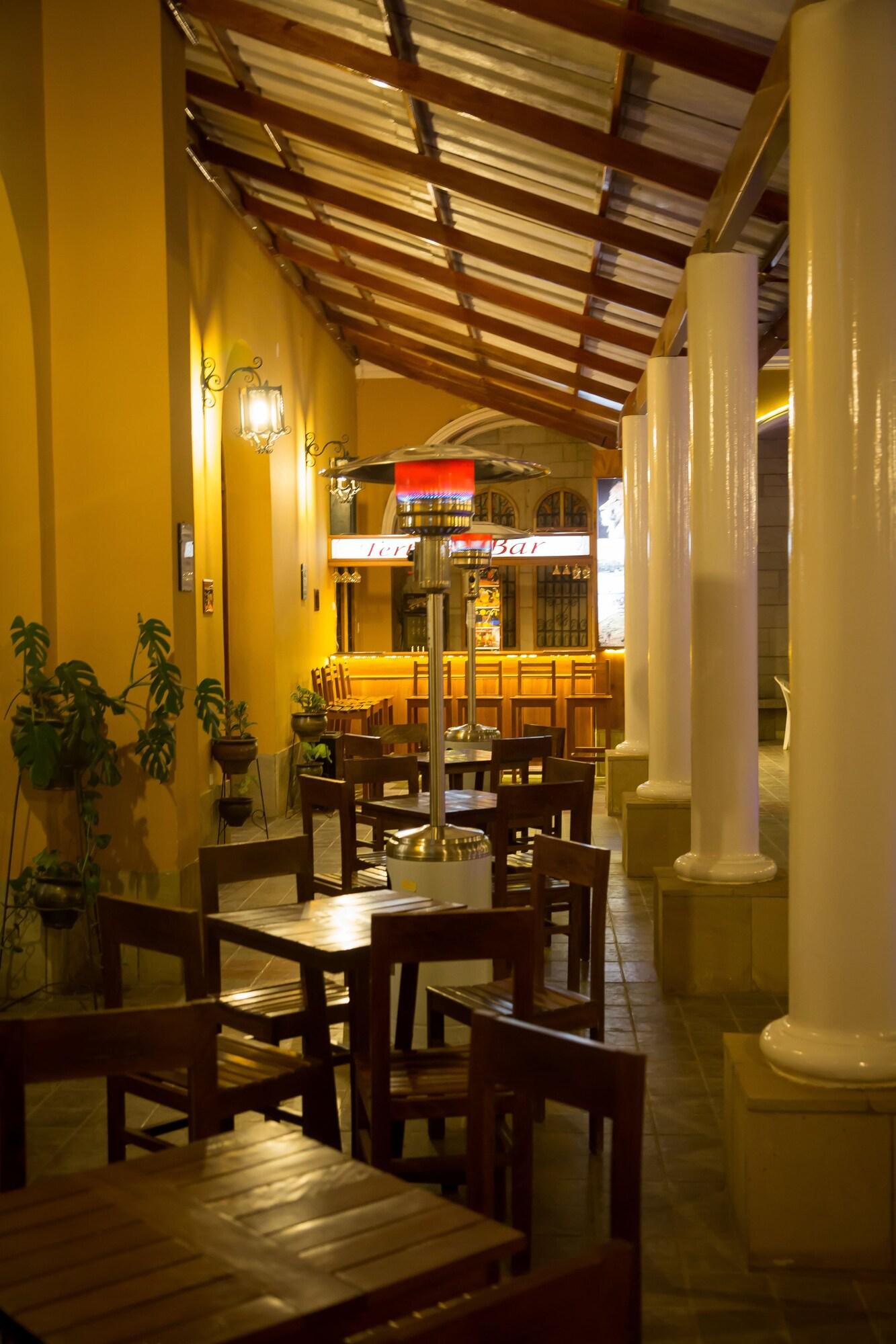 Bar/Salón Grand Hotel Huánuco