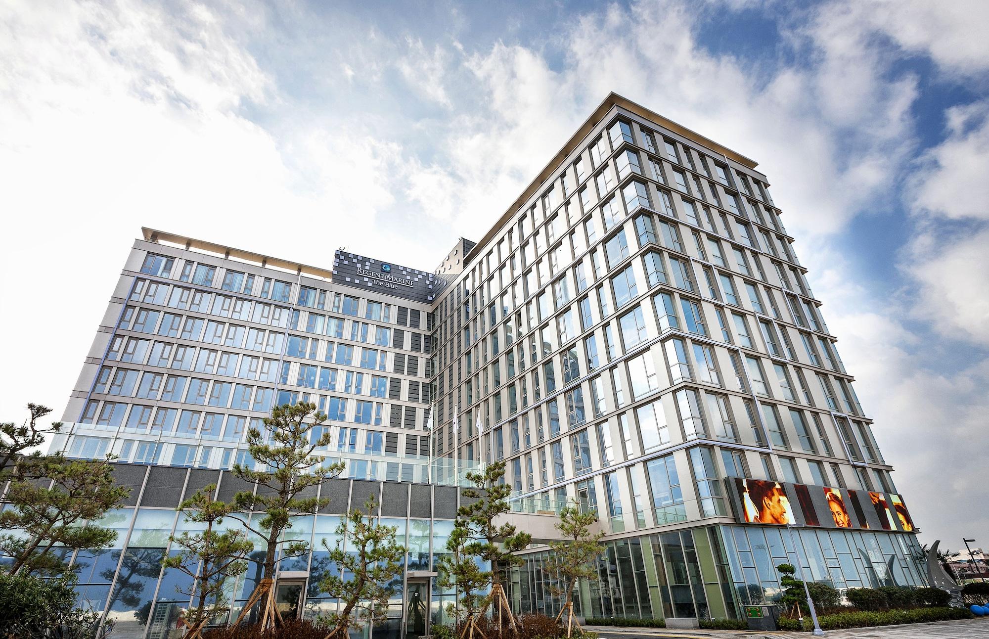 Vista Exterior Hotel RegentMarine
