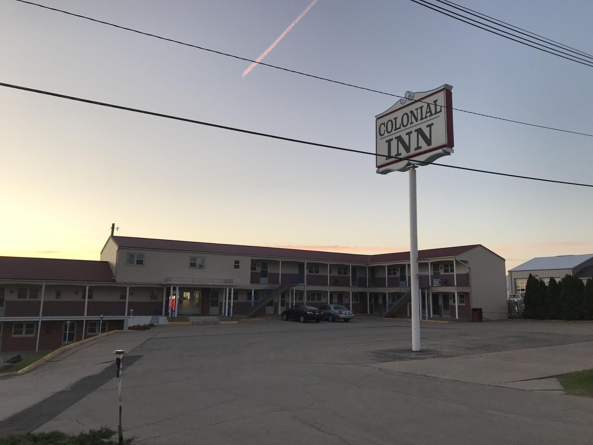 Varios Colonial Inn Dyersville