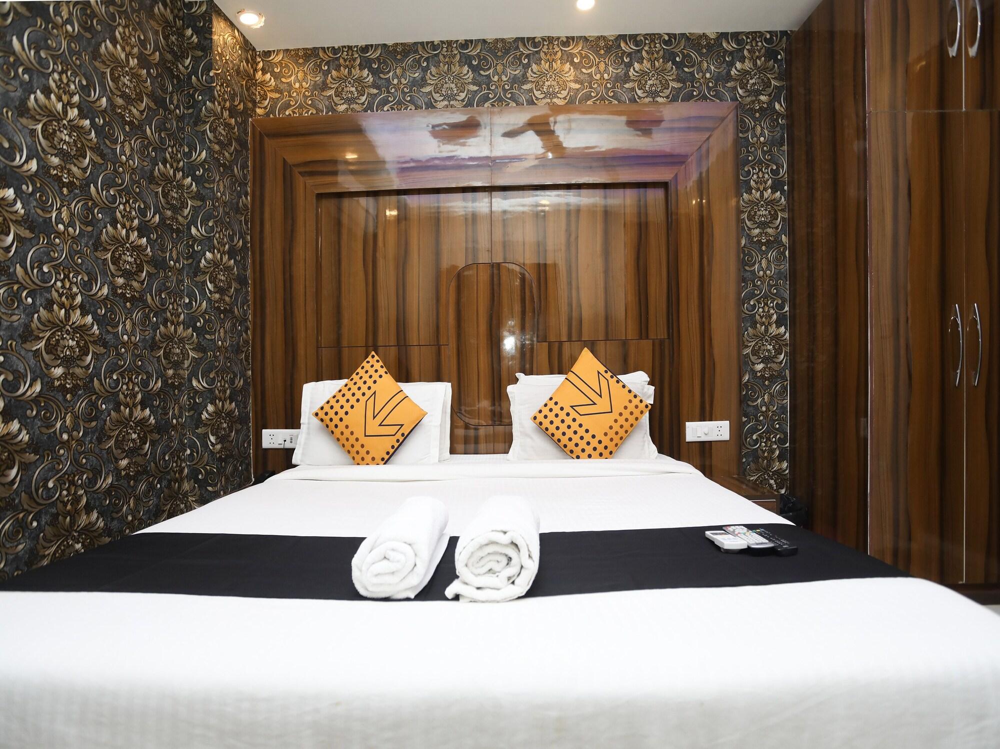 Varios Hotel Luxury Stay