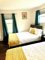 Alquiler Vacacional - Remodeled Single Family, Enjoy a experience at this centrally located place.
