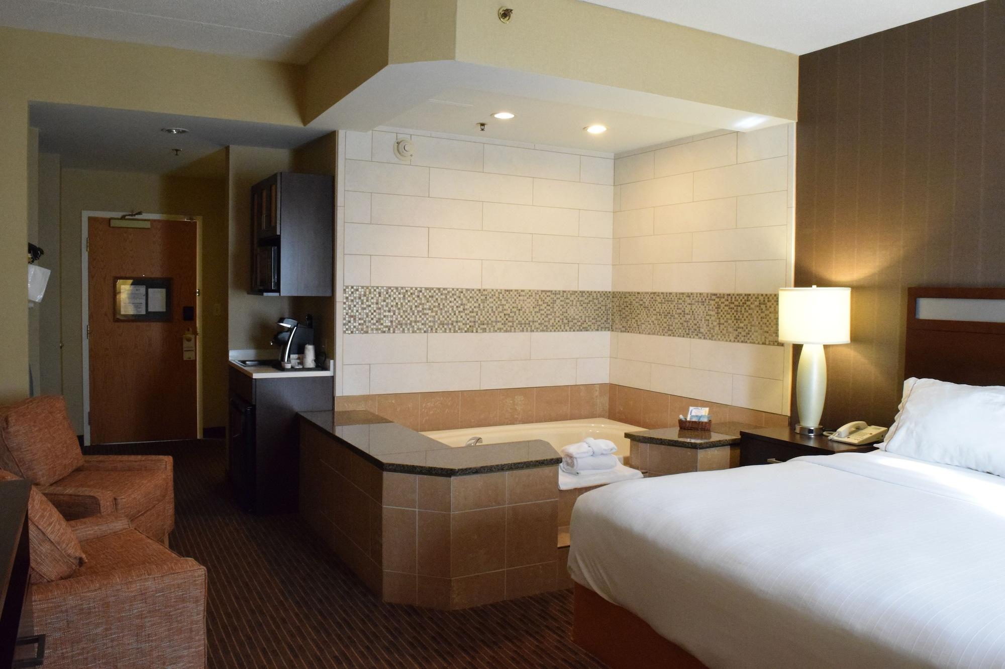 Habitación Holiday Inn Express Hotel & Suites Watertown-Thousand Island by IHG