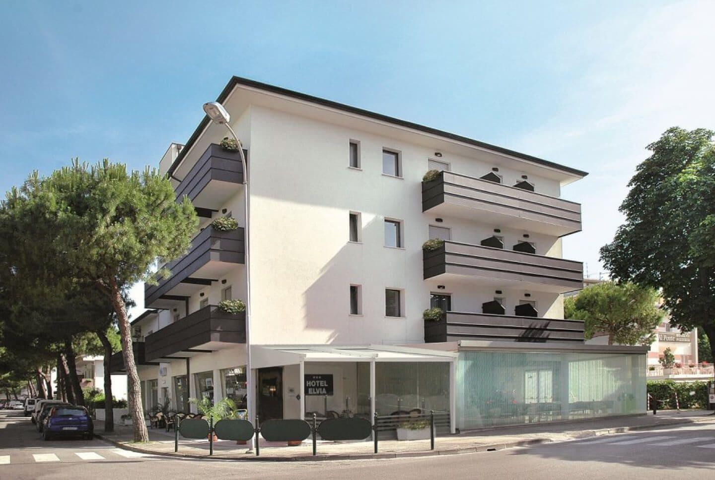 Varios Hotel Elvia
