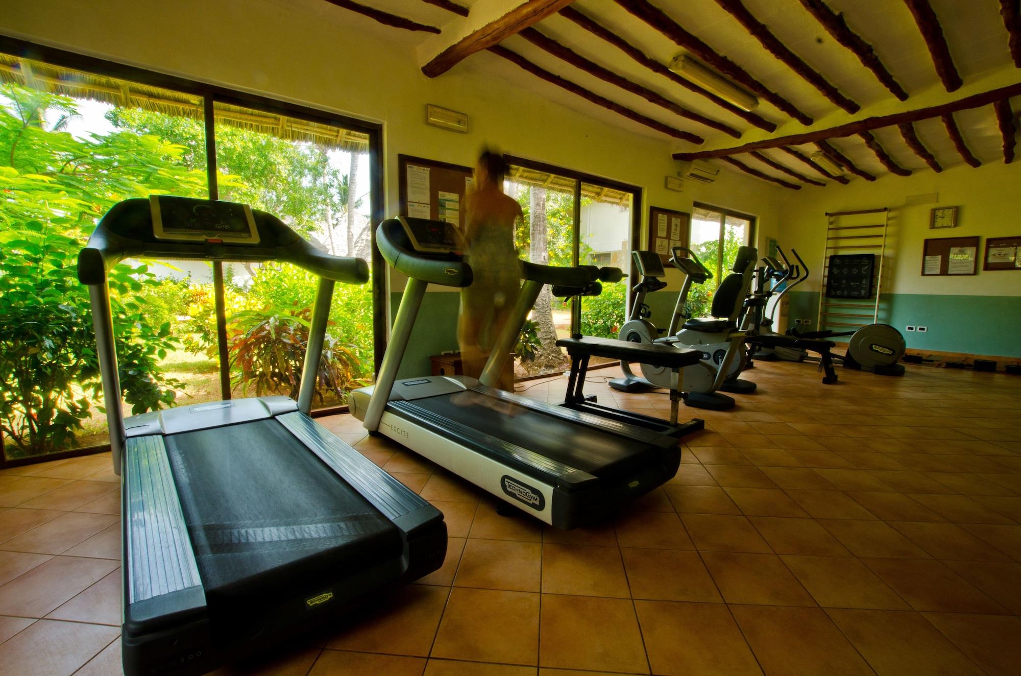 Gimnasio Bluebay Beach Resort & Spa