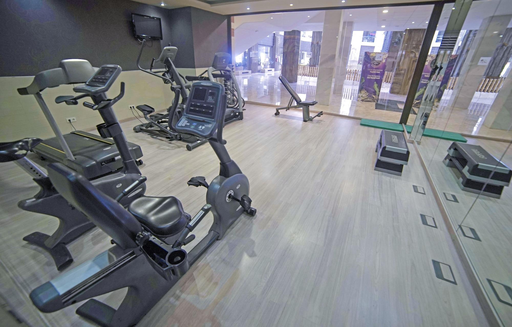 Gimnasio Holiday World Polynesia