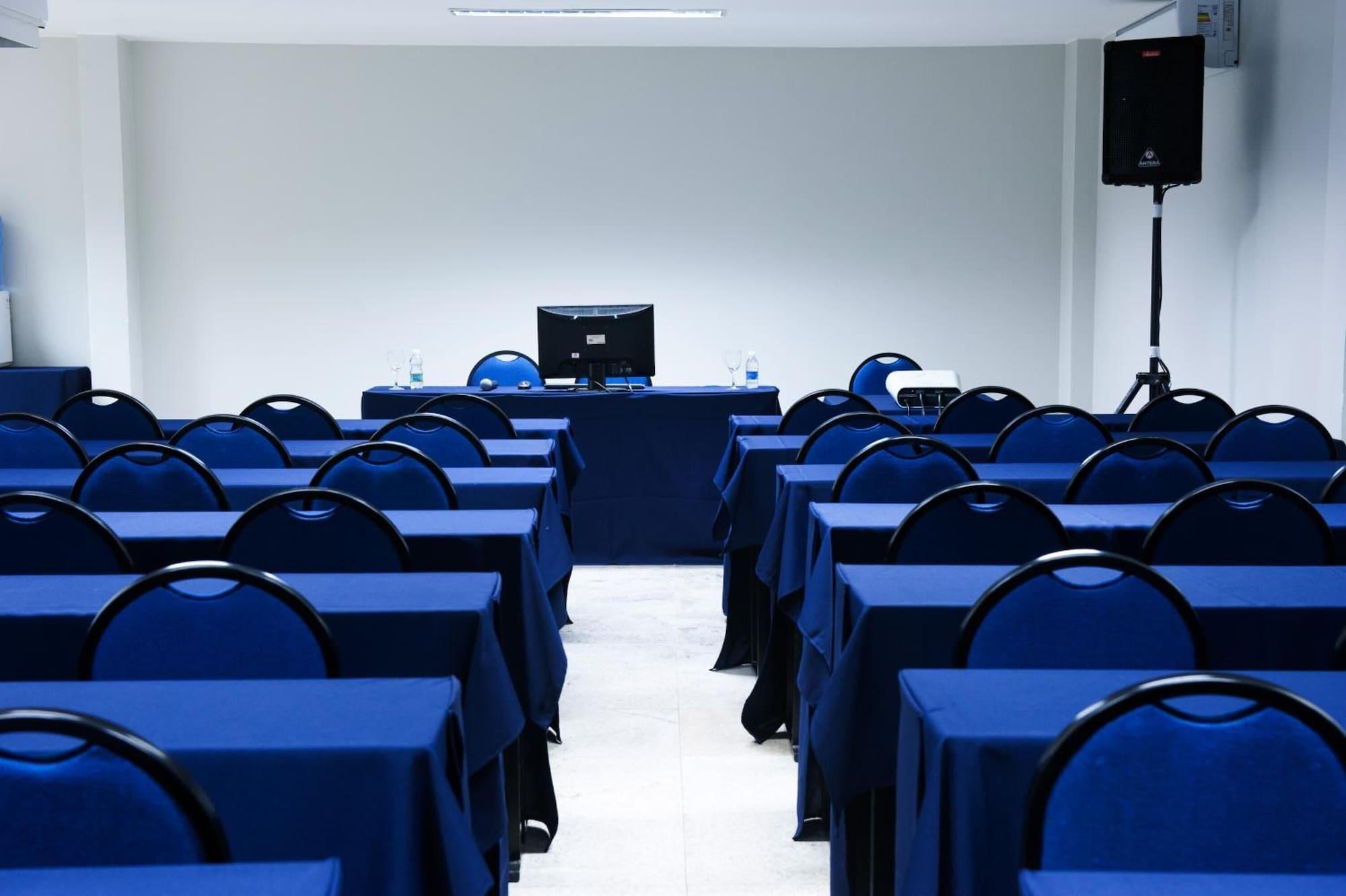Sala de Reuniones Planalto Bittar Hotel e Eventos