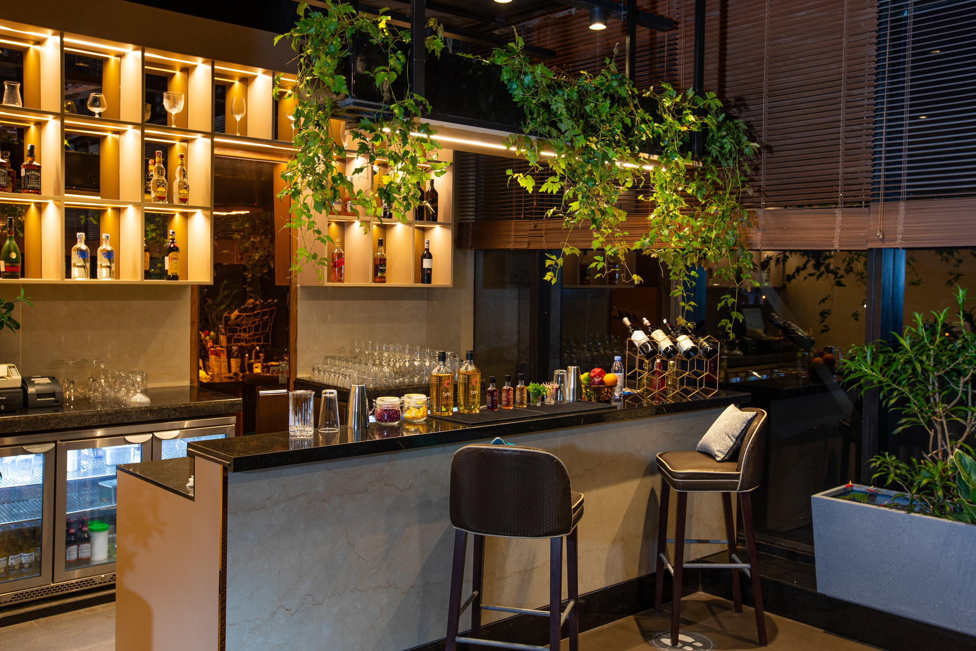 Restaurant Holiday Inn Bengaluru Racecourse by IHG