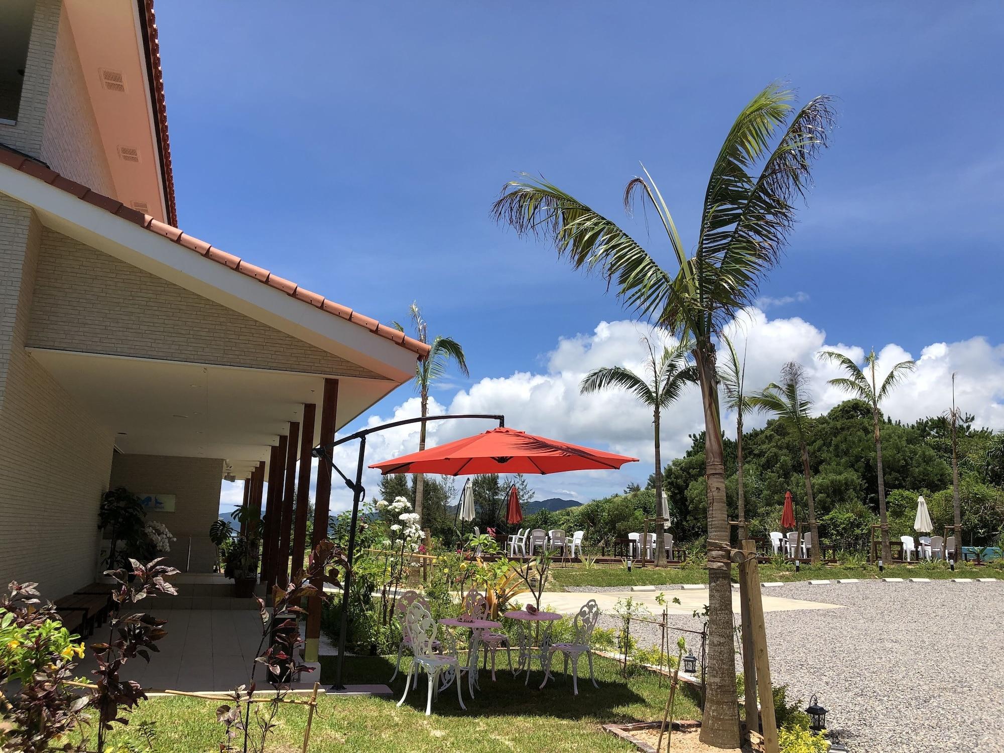 Vista Exterior Little Mermaid Hotel Ishigakijima