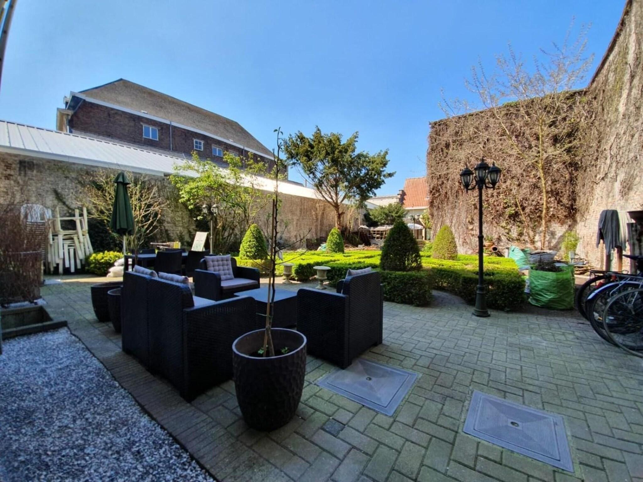 Vista Lobby Erasmus Hotel