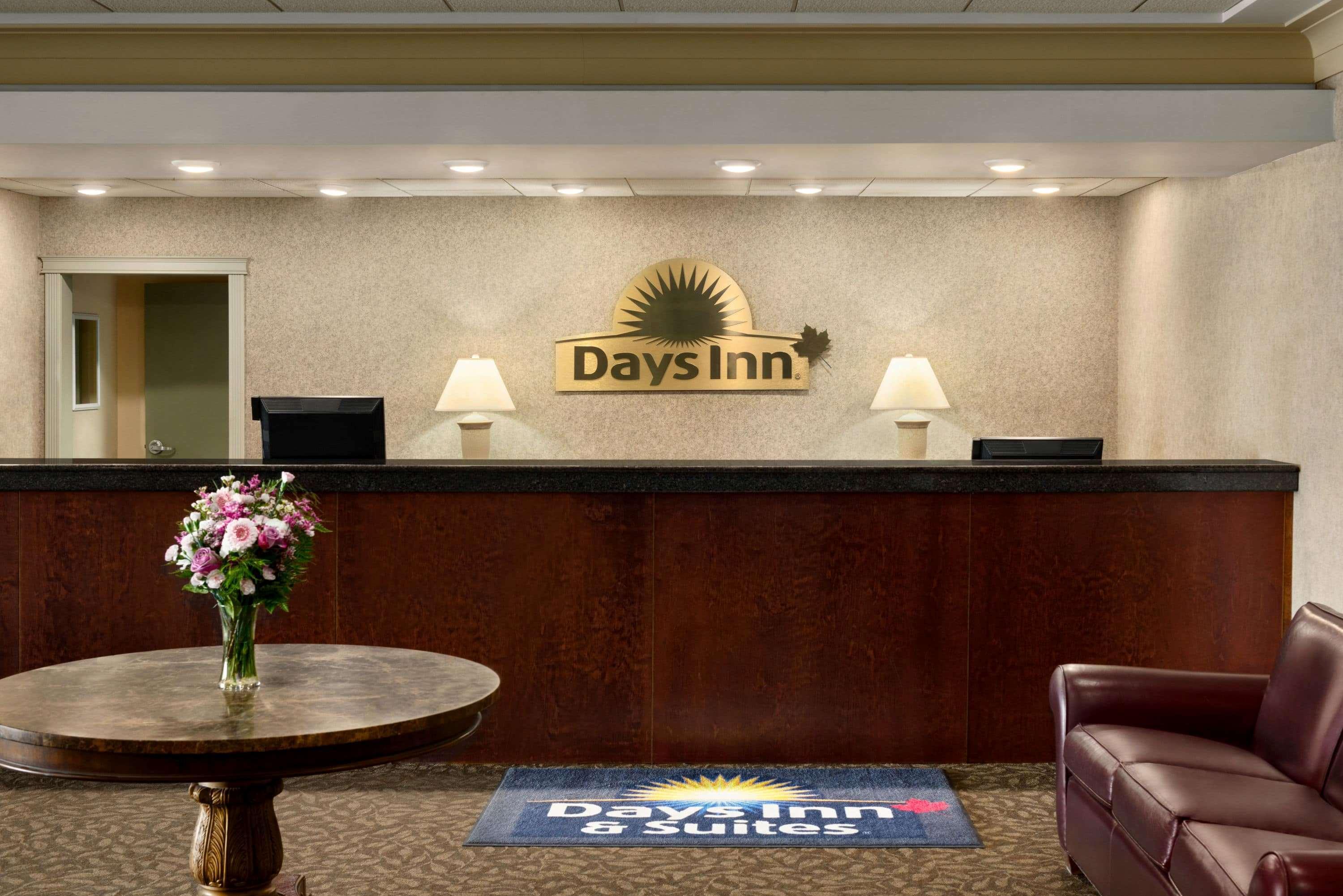 Vista Lobby Nova Inn Yellowknife