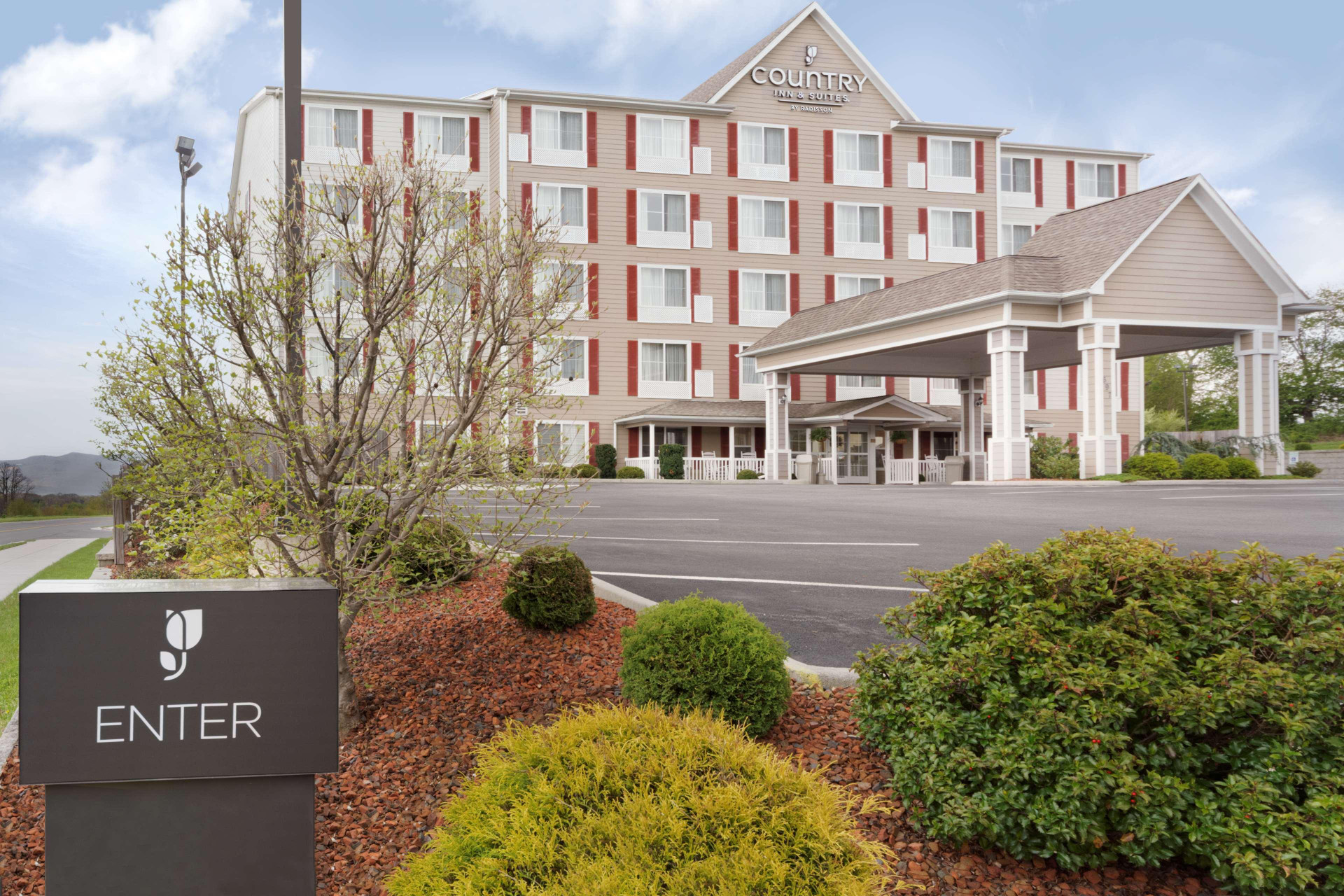 Vista Exterior Country Inn & Suites by Radisson, Wytheville, VA