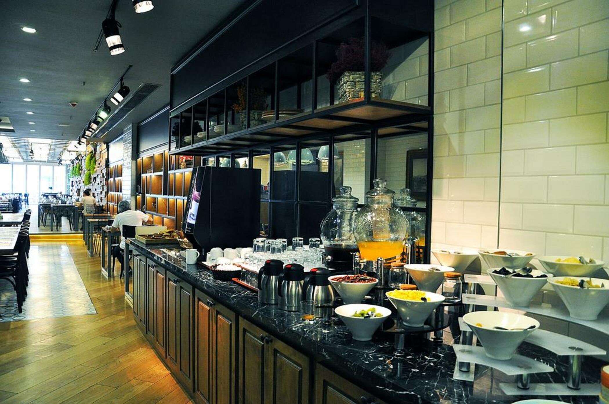 Restaurant Grand Aras Hotel & Suites