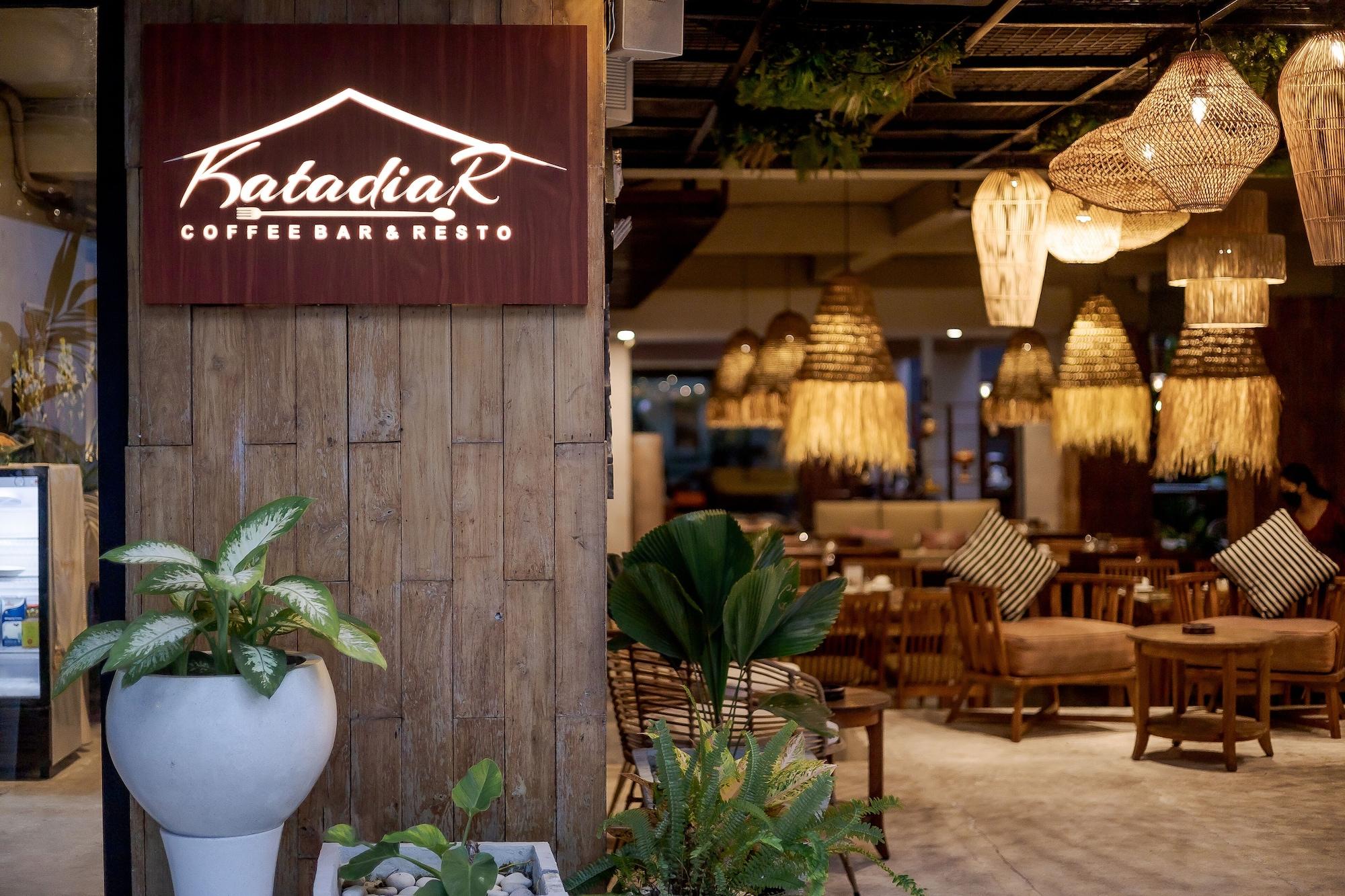 Restaurant Fourteen Roses Boutique Hotel Legian