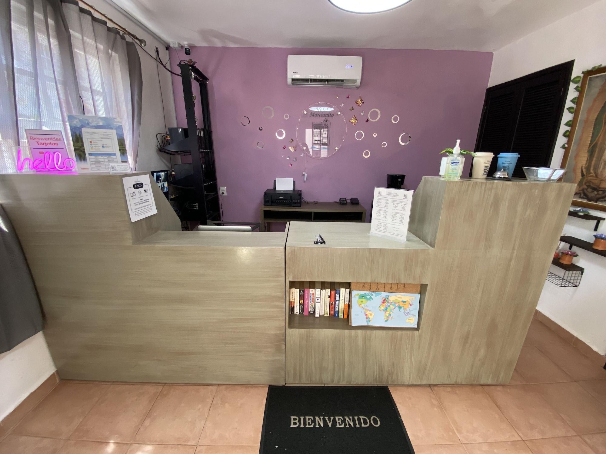 Vista Lobby Hotel Marcianito