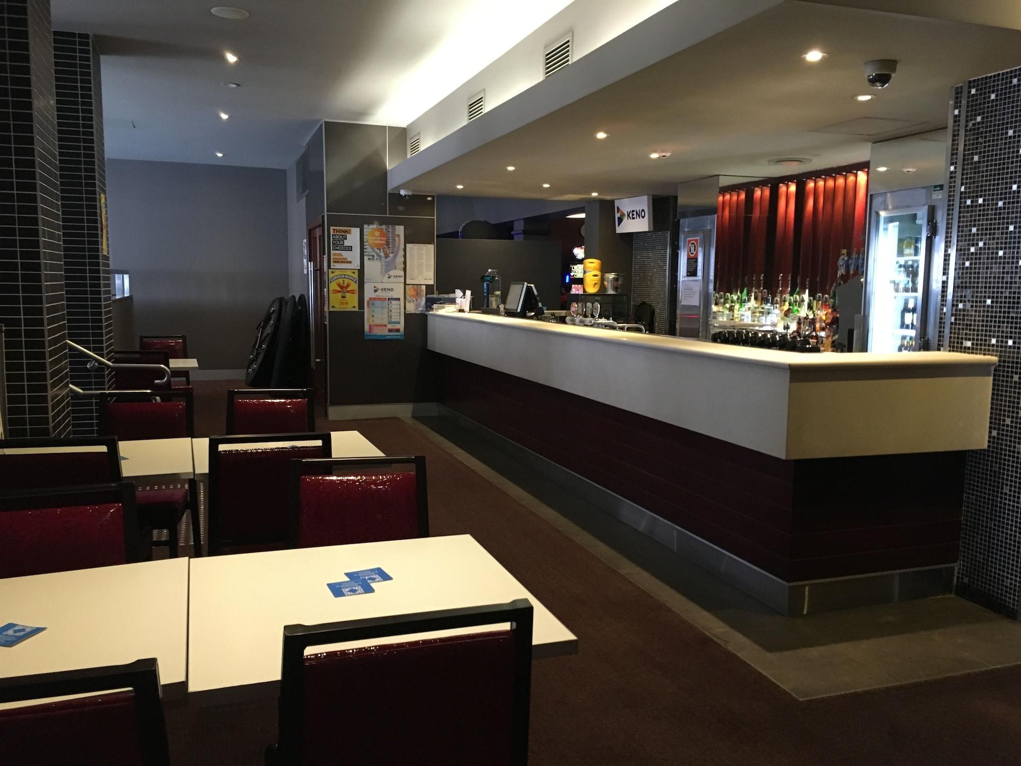 Restaurant Strathfield Hotel
