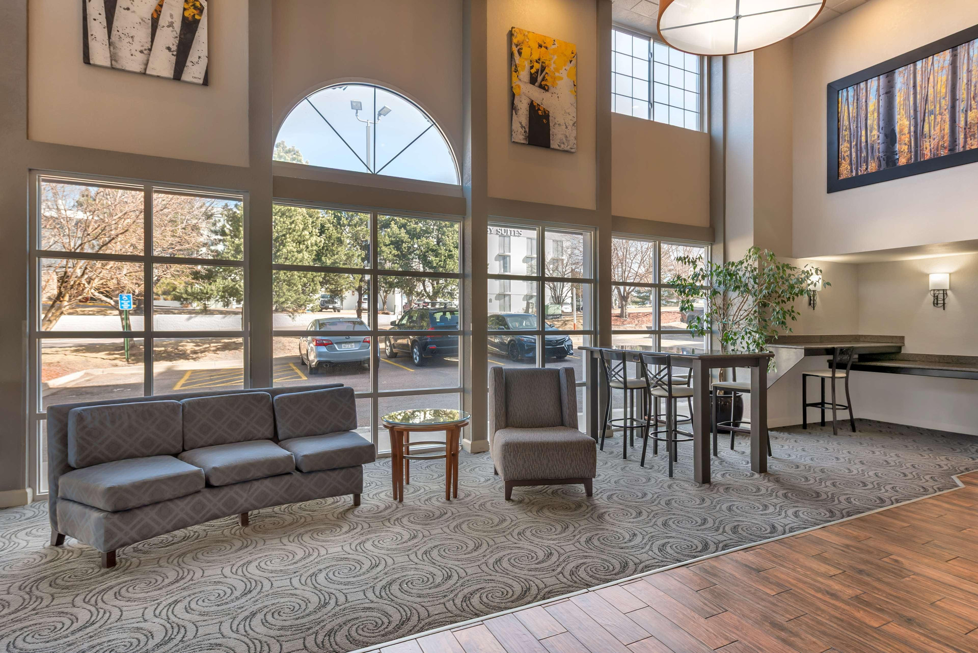Vista Lobby Best Western Plus Peak Vista Inn & Suites