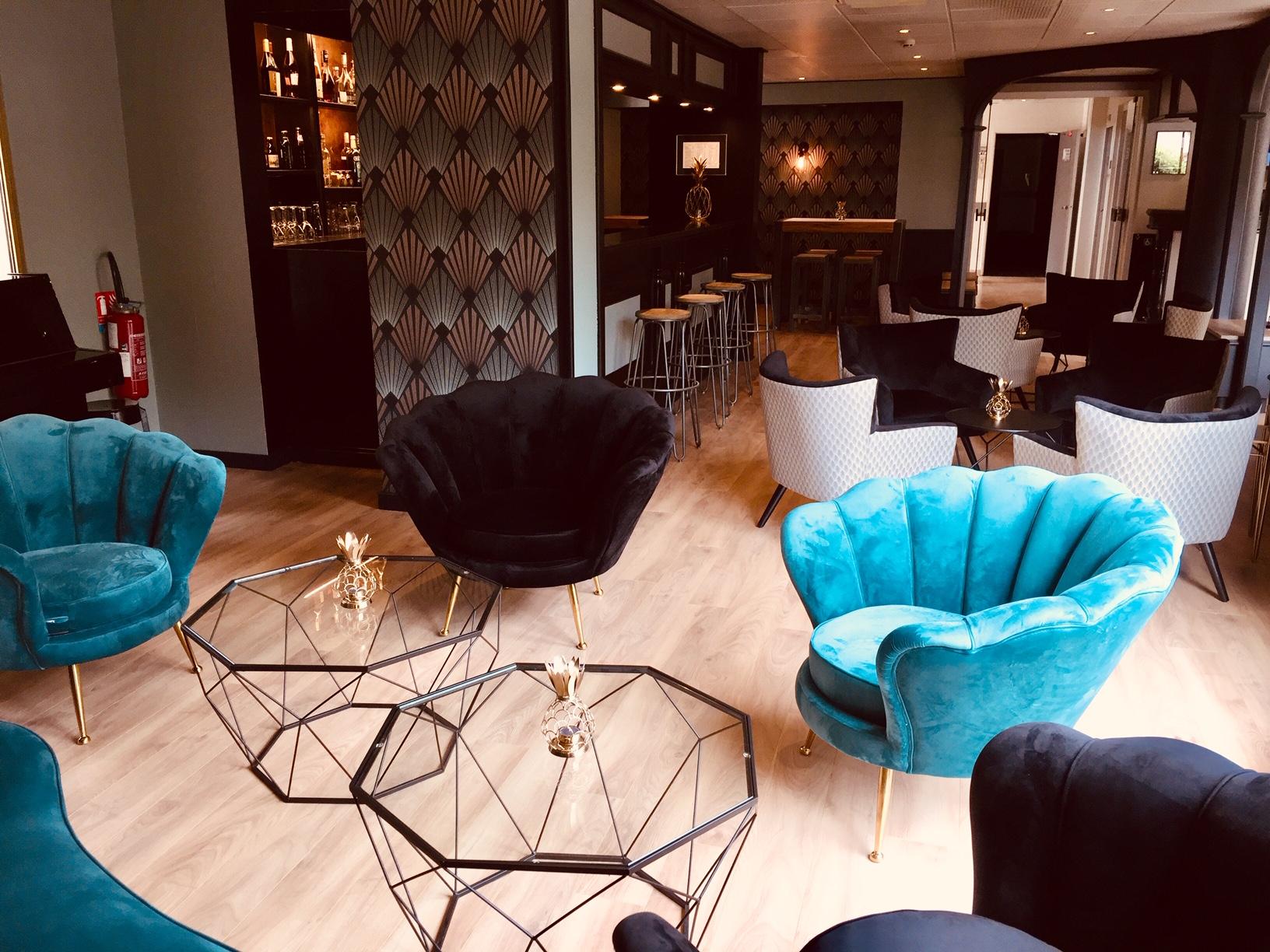 Bar/Salón Hotel Le Cardinal Rueil Centre