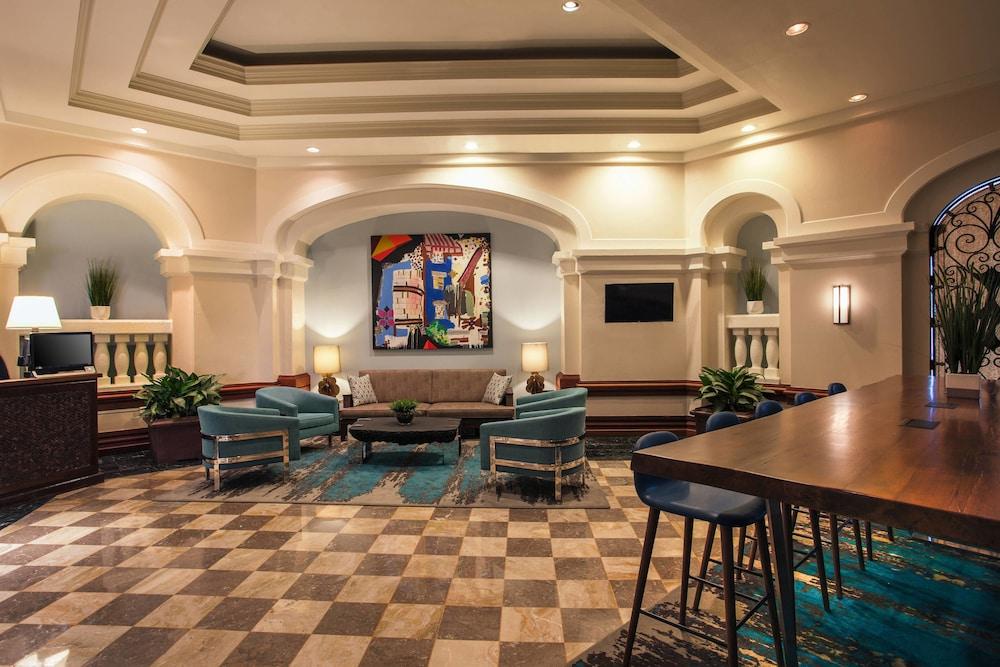 Vista Lobby Hotel Rumbao, a Tribute Portfolio Hotel