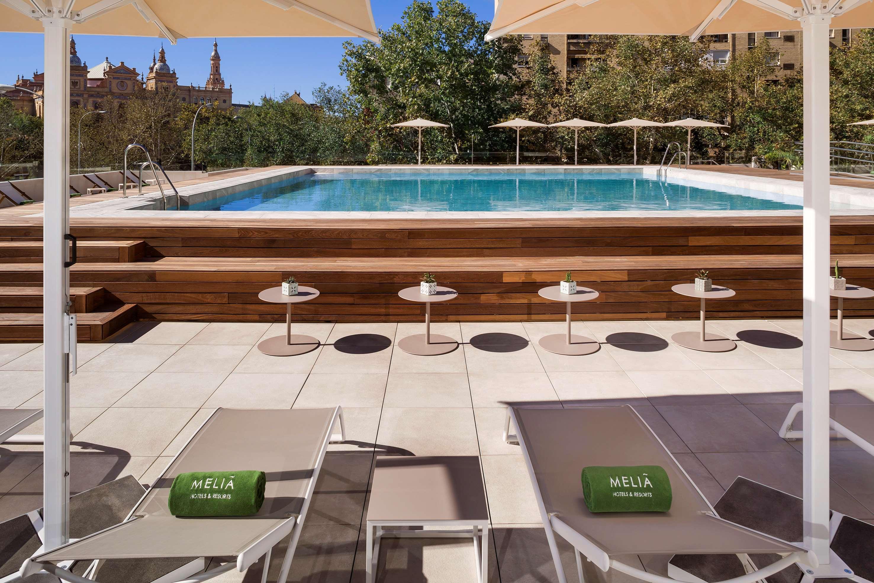 Vista Piscina Melia Sevilla