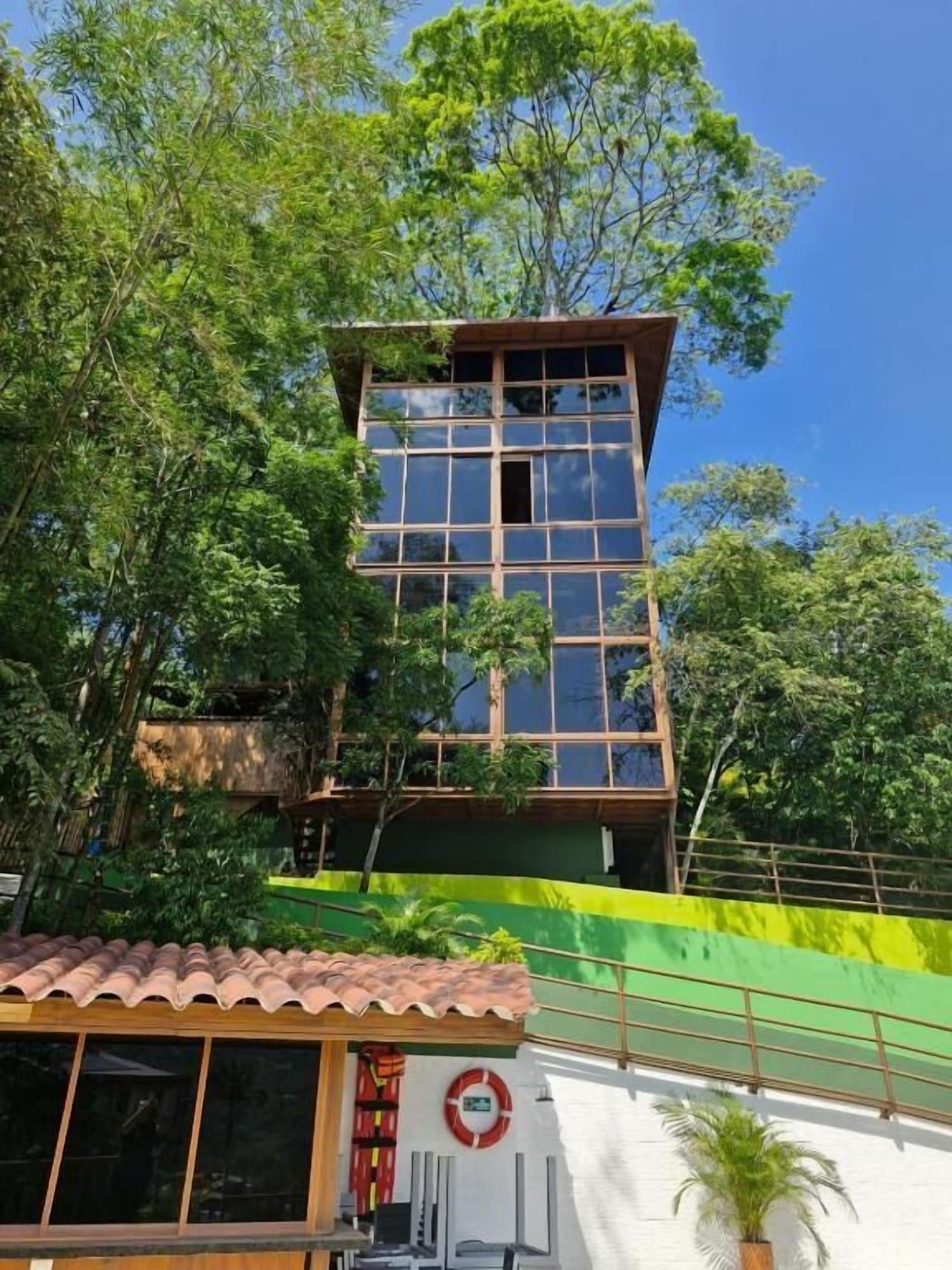 Vista Exterior Ecohotel Alflo
