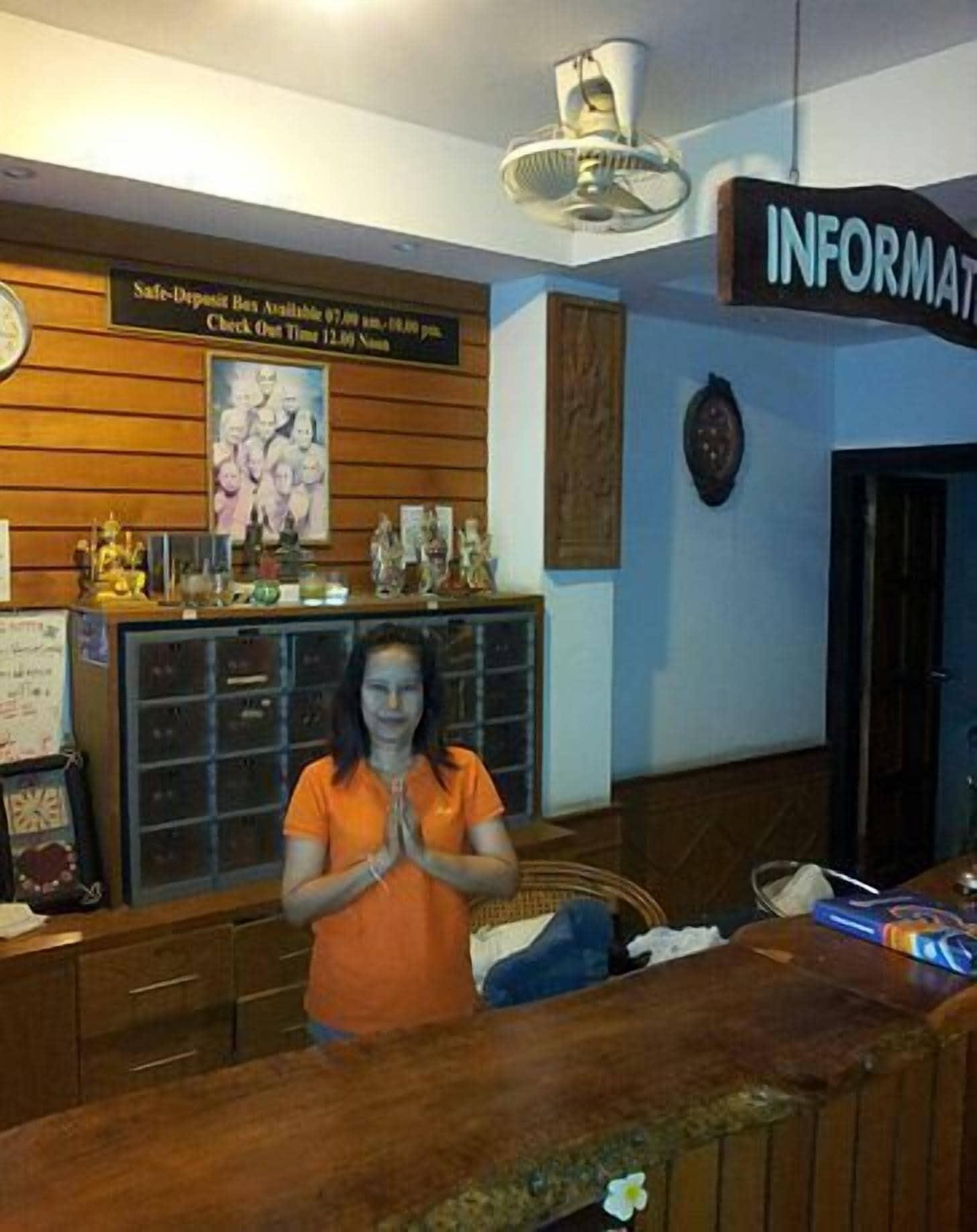 Vista Lobby Joy Residence