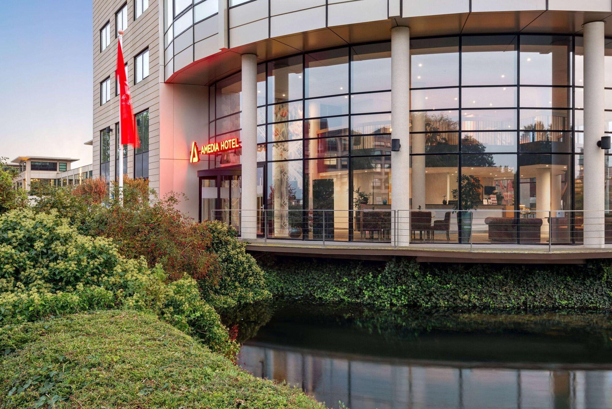 Varios Amedia Amsterdam Airport, Trademark Collection by Wyndham