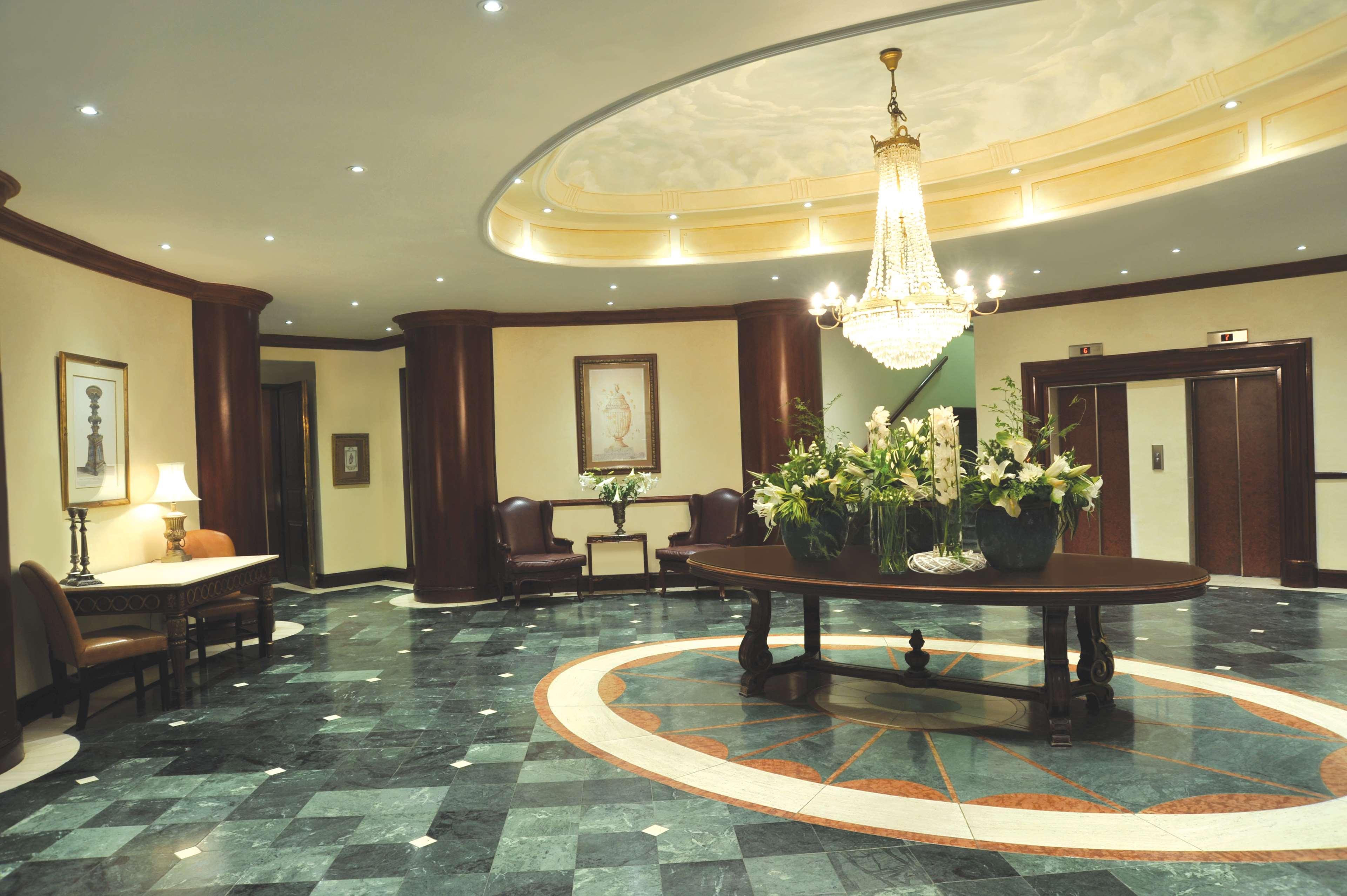 Vista Lobby The Edward Hotel