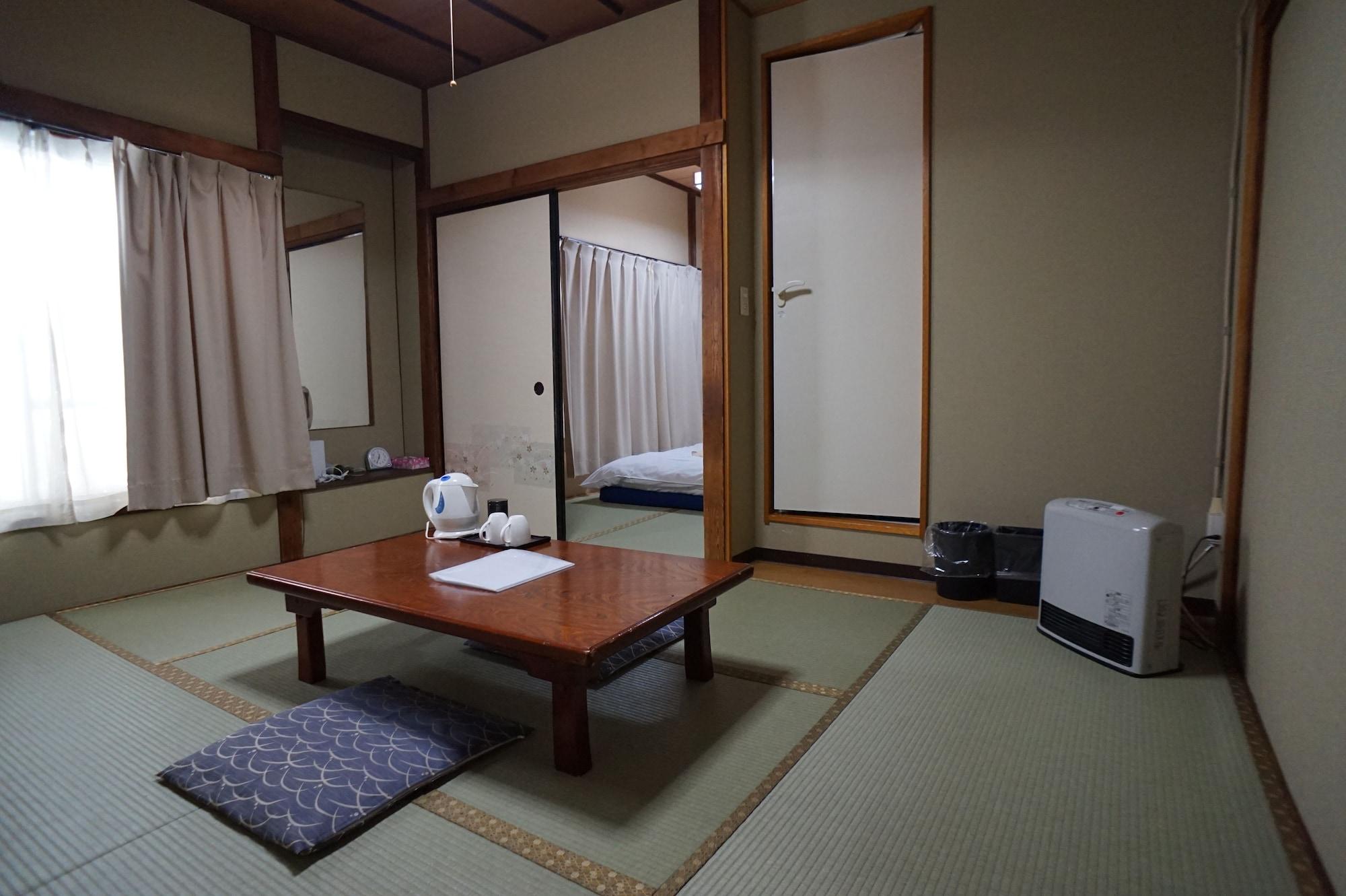 Varios Ryokan Katsutaro