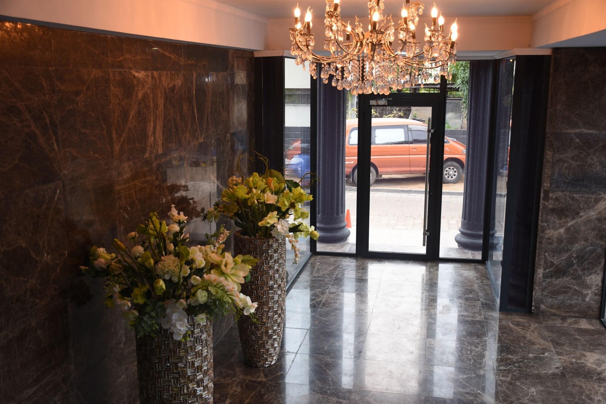 Vista Lobby Empire 1 Celinastraat Paramaribo