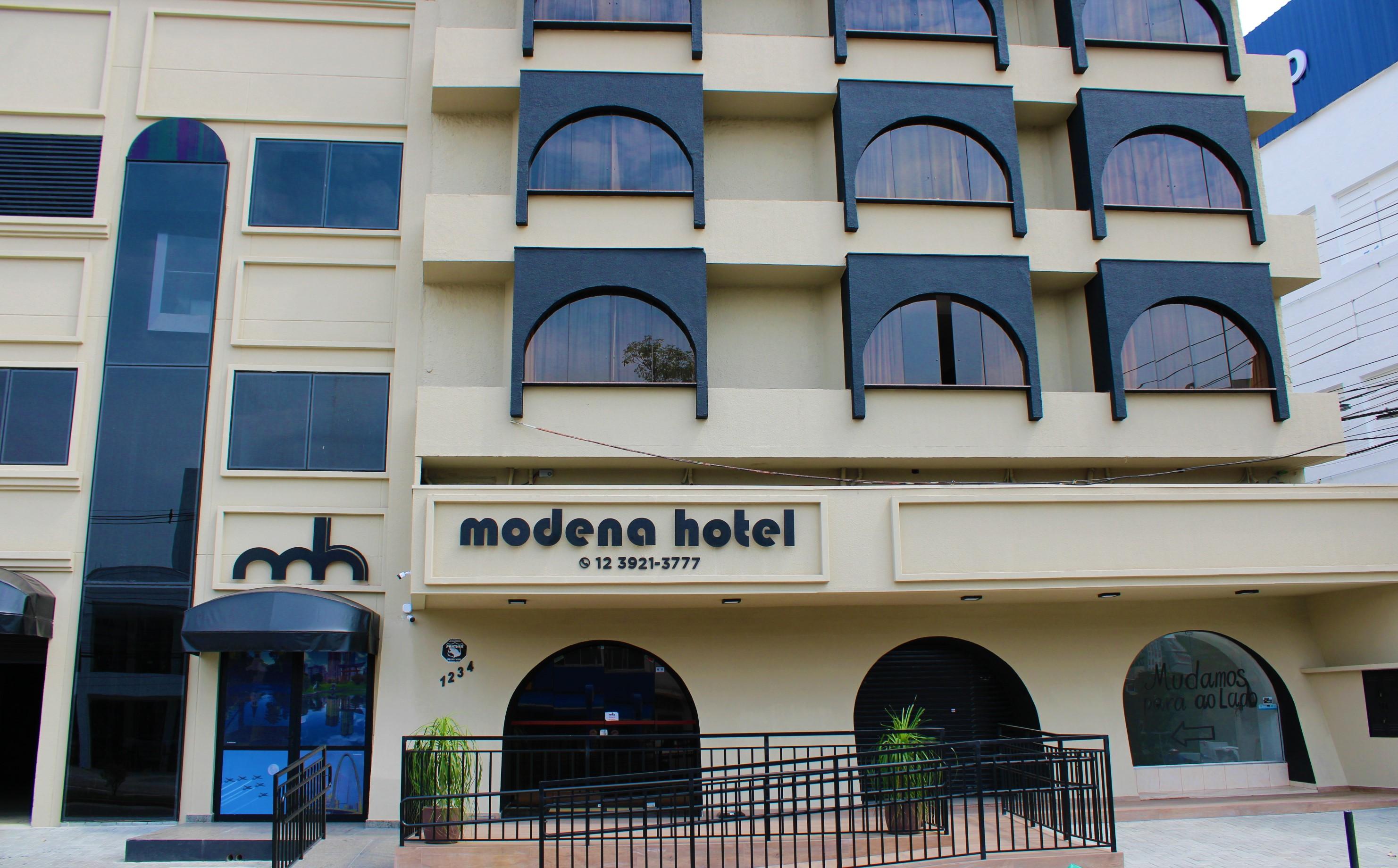 Vista da fachada Modena Hotel