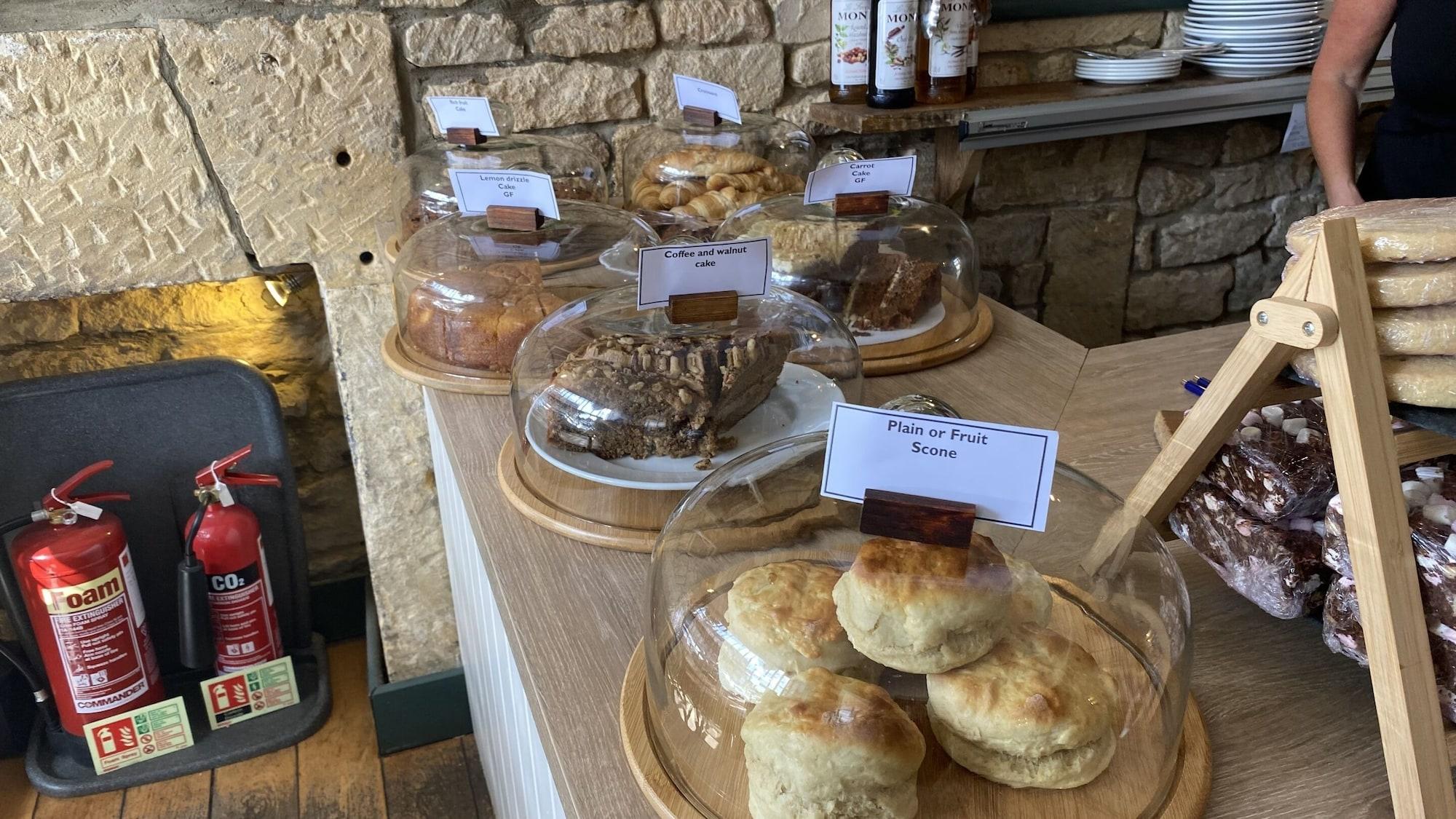 Restaurant Priory Tearooms Burford With Rooms