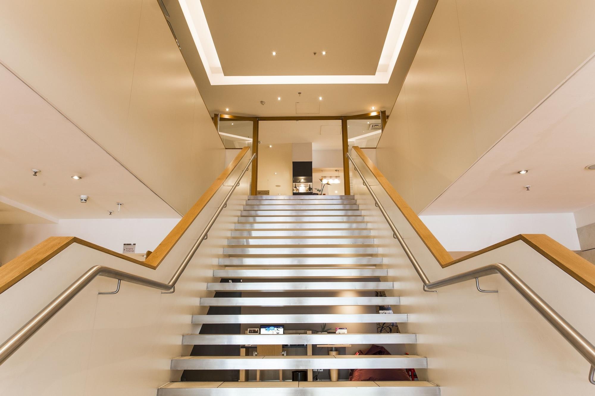 Vista Lobby Mercure Hotel Duisburg City